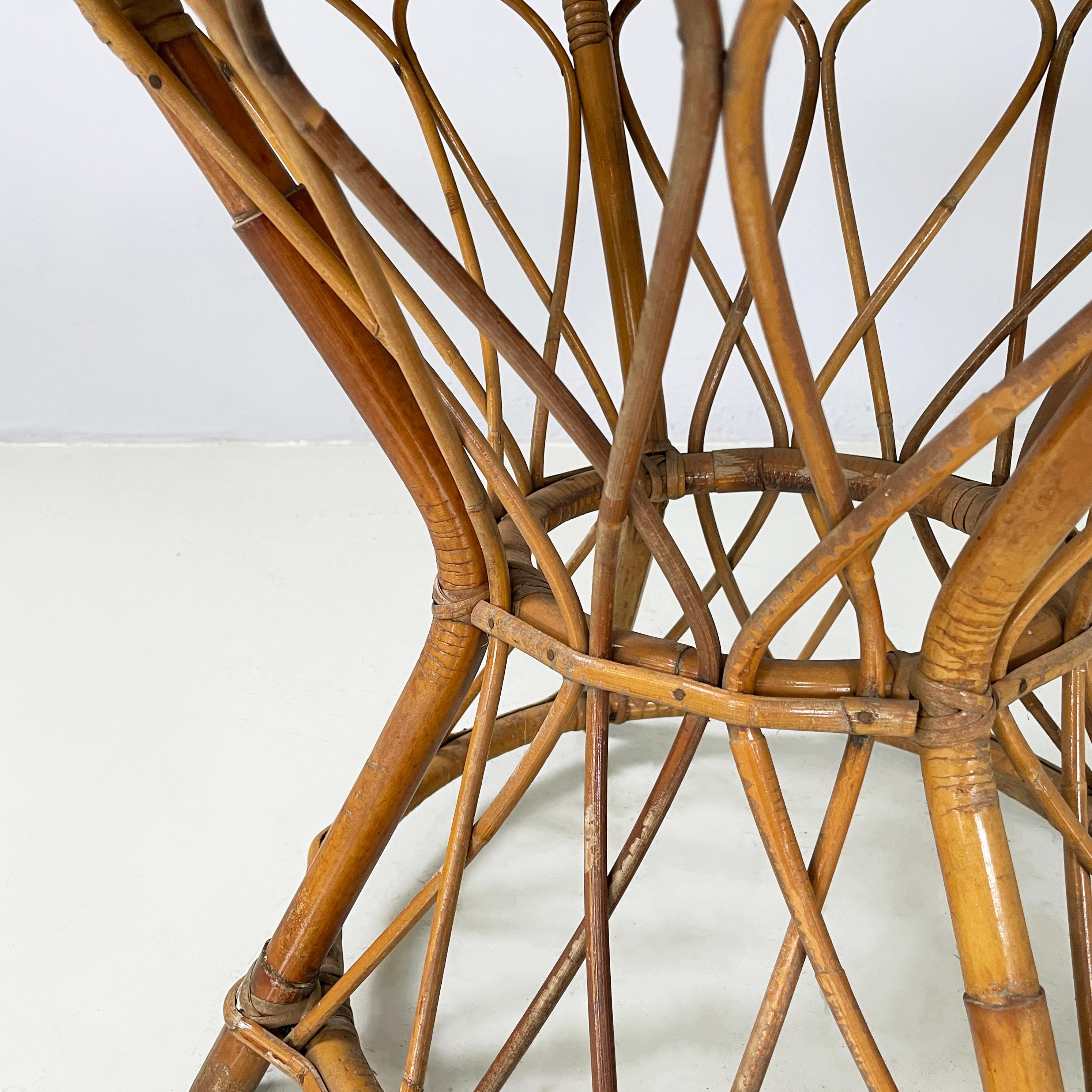Italian mid-century modern Round coffee table in rattan, 1960s For Sale 7
