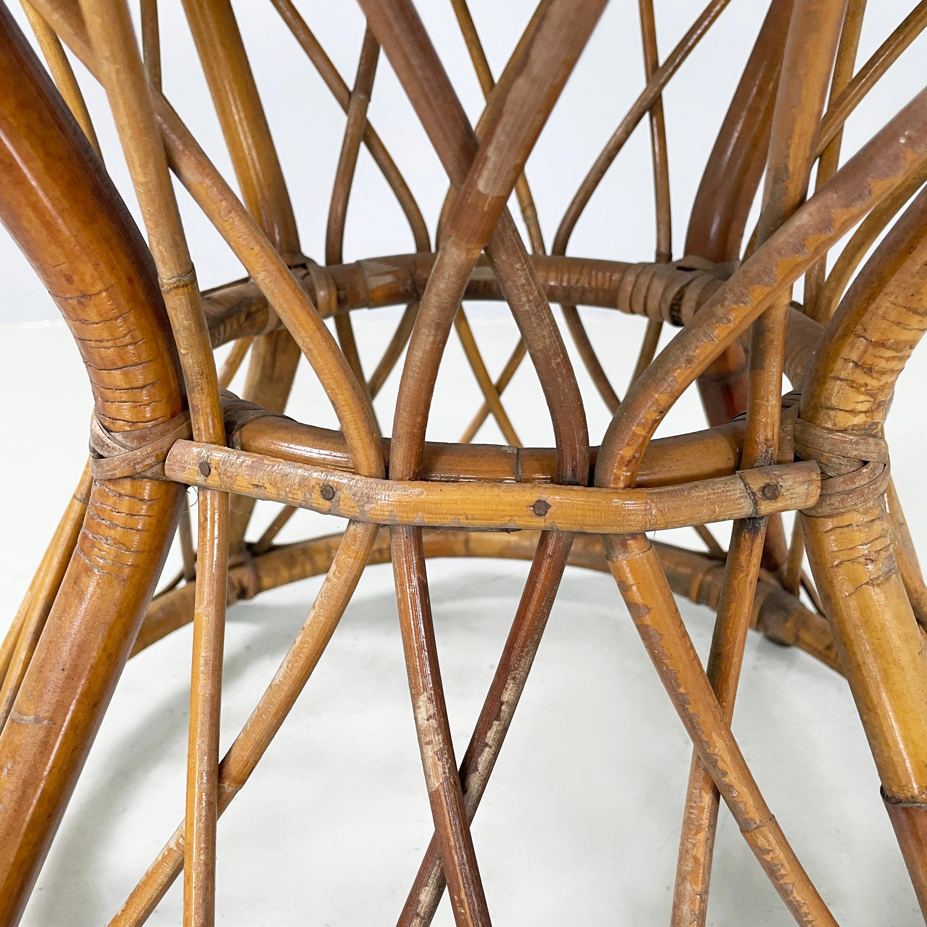 Italian mid-century modern Round coffee table in rattan, 1960s For Sale 8