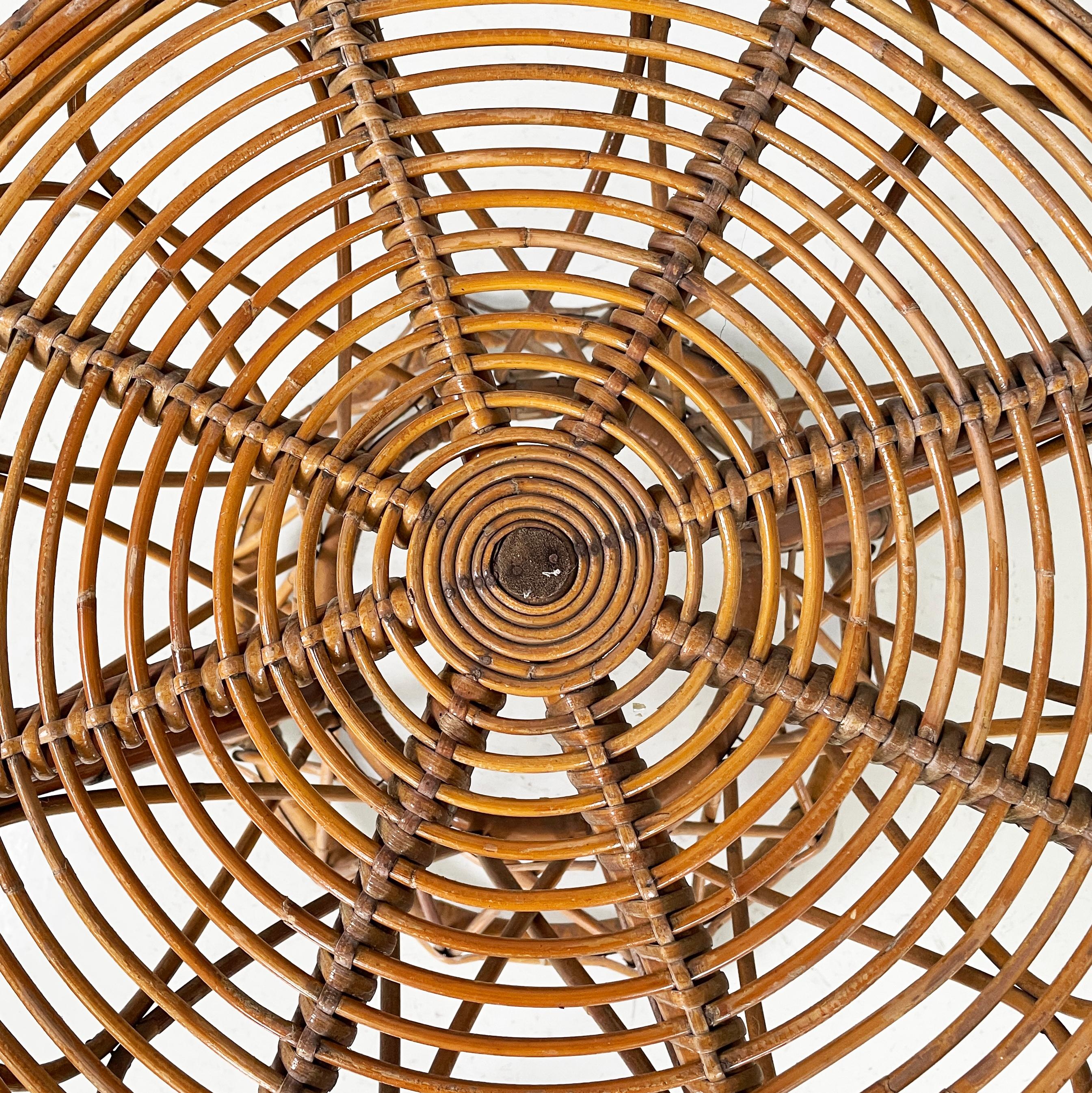 Mid-20th Century Italian mid-century modern Round coffee table in rattan, 1960s For Sale