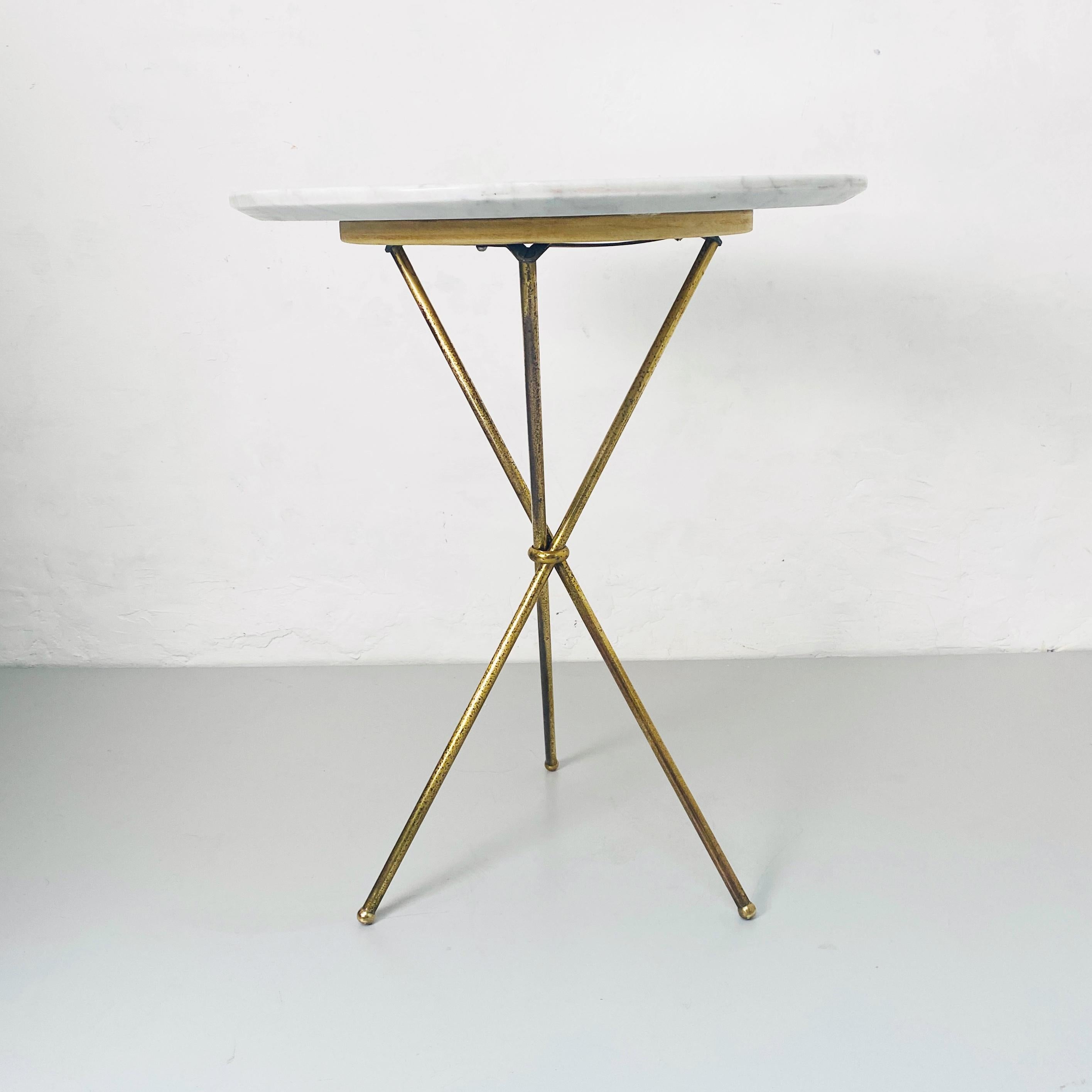 Italian Mid-Century Modern Round Marble and Brass Coffee Table, 1960s In Good Condition In MIlano, IT