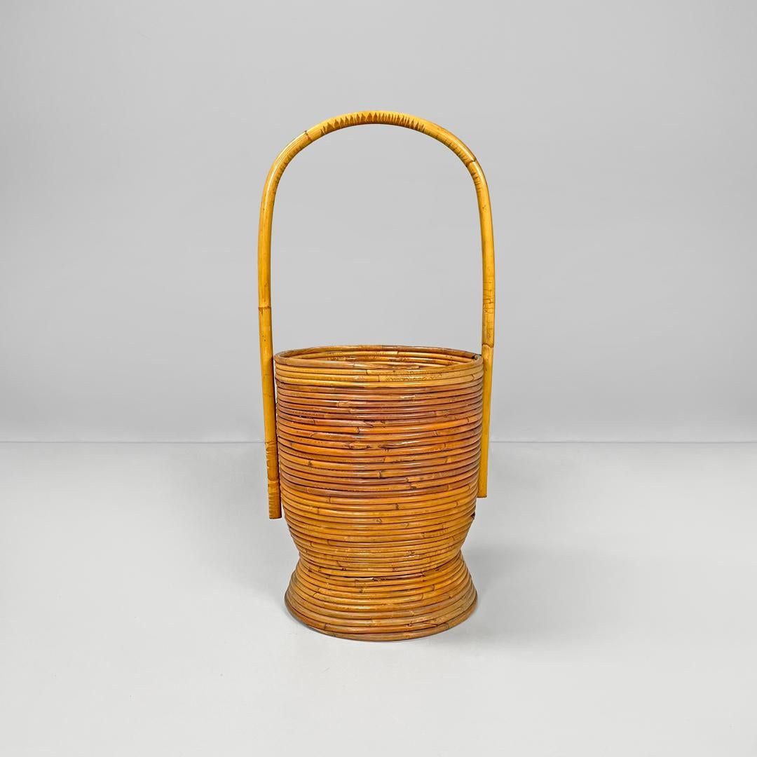 Milieu du XXe siècle Porte-parapluie rond en rotin avec poignée, italien, The Moderns, années 1960 en vente