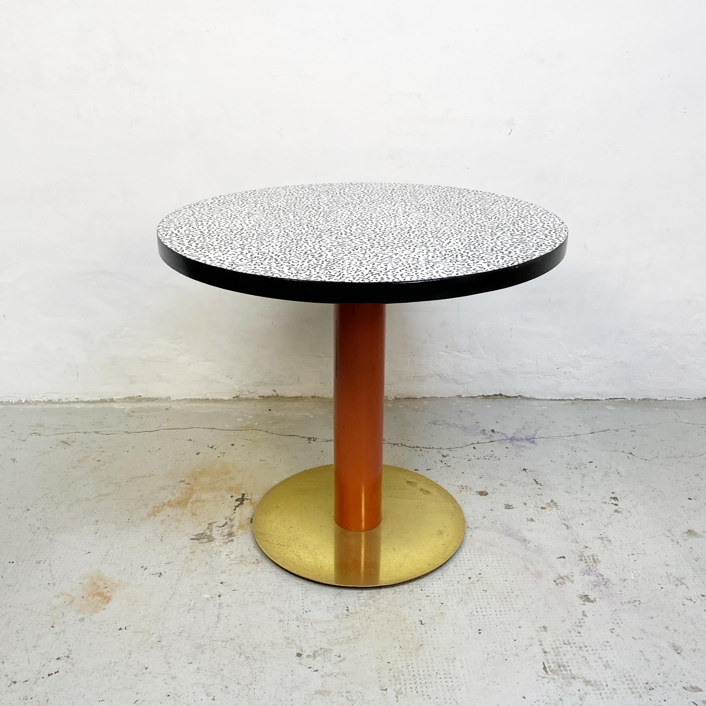 Late 20th Century Italian Mid-Century Modern Round Table with Decorative Pattern, 1980s