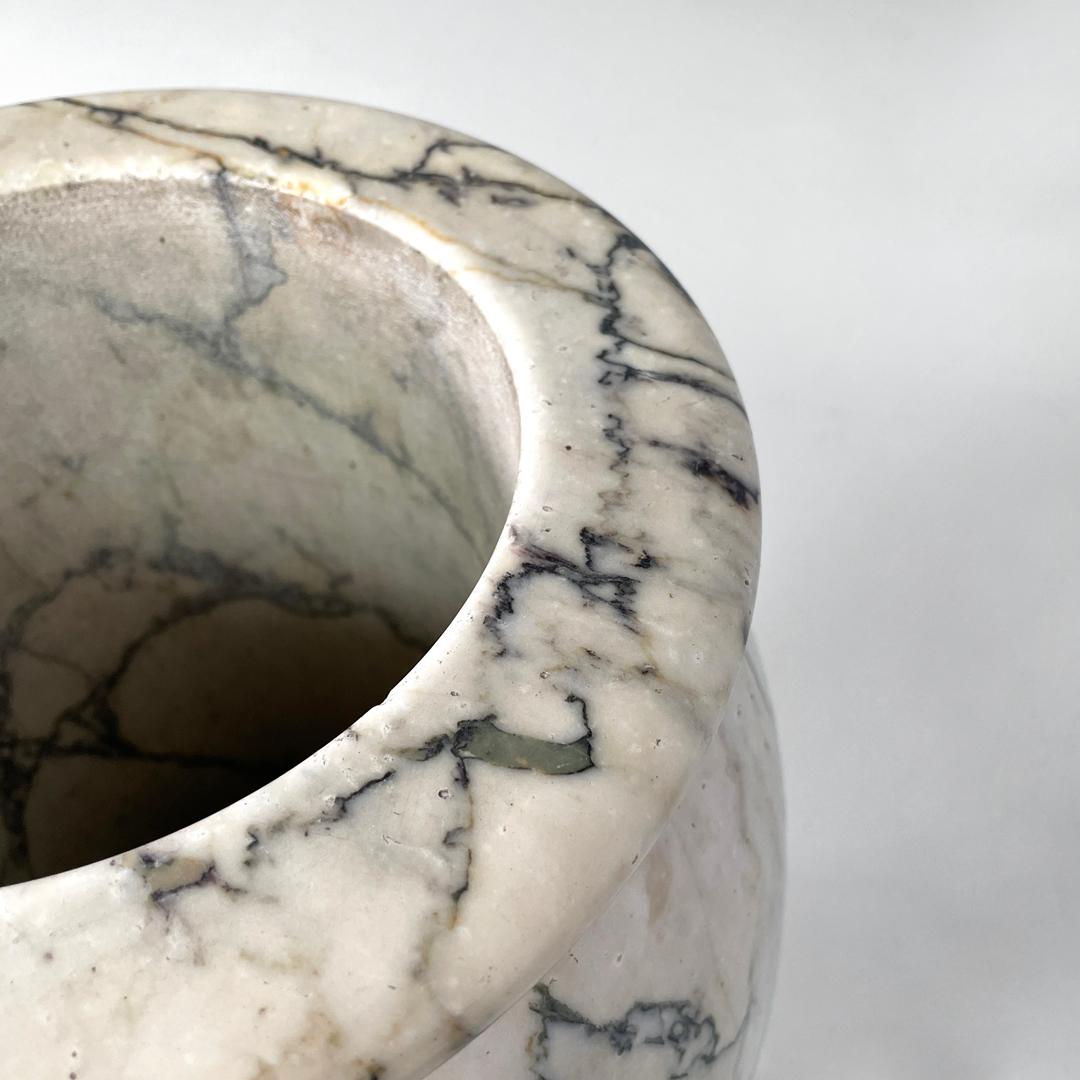 Italian mid-century modern round umbrella stand in arabesque marble, 1950s For Sale 7