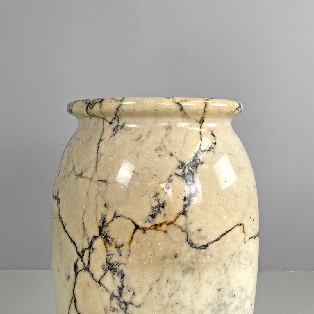 Italian mid-century modern round umbrella stand in arabesque marble, 1950s For Sale 3