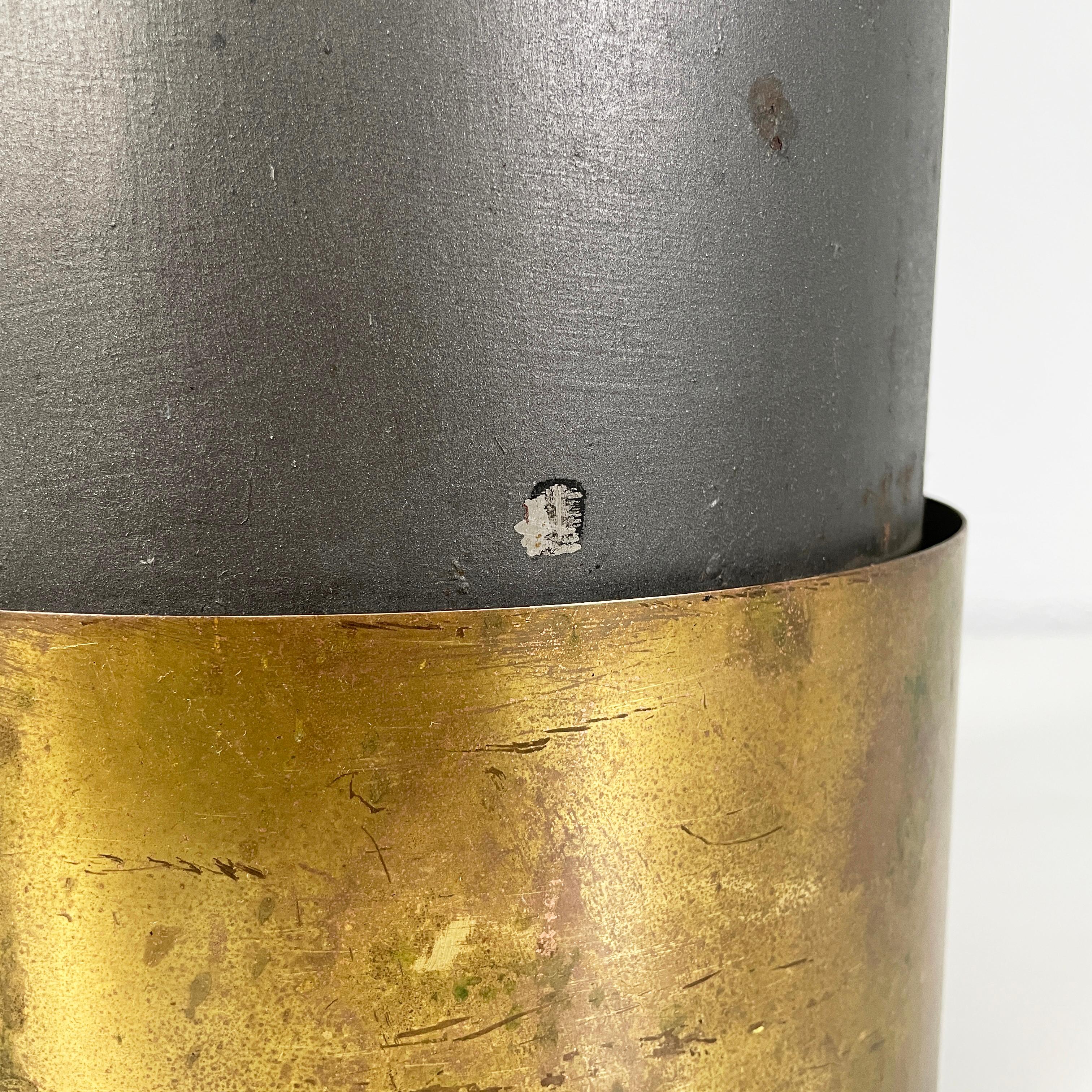 Italian mid-century modern Round umbrella stand in black metal and brass, 1960s 5