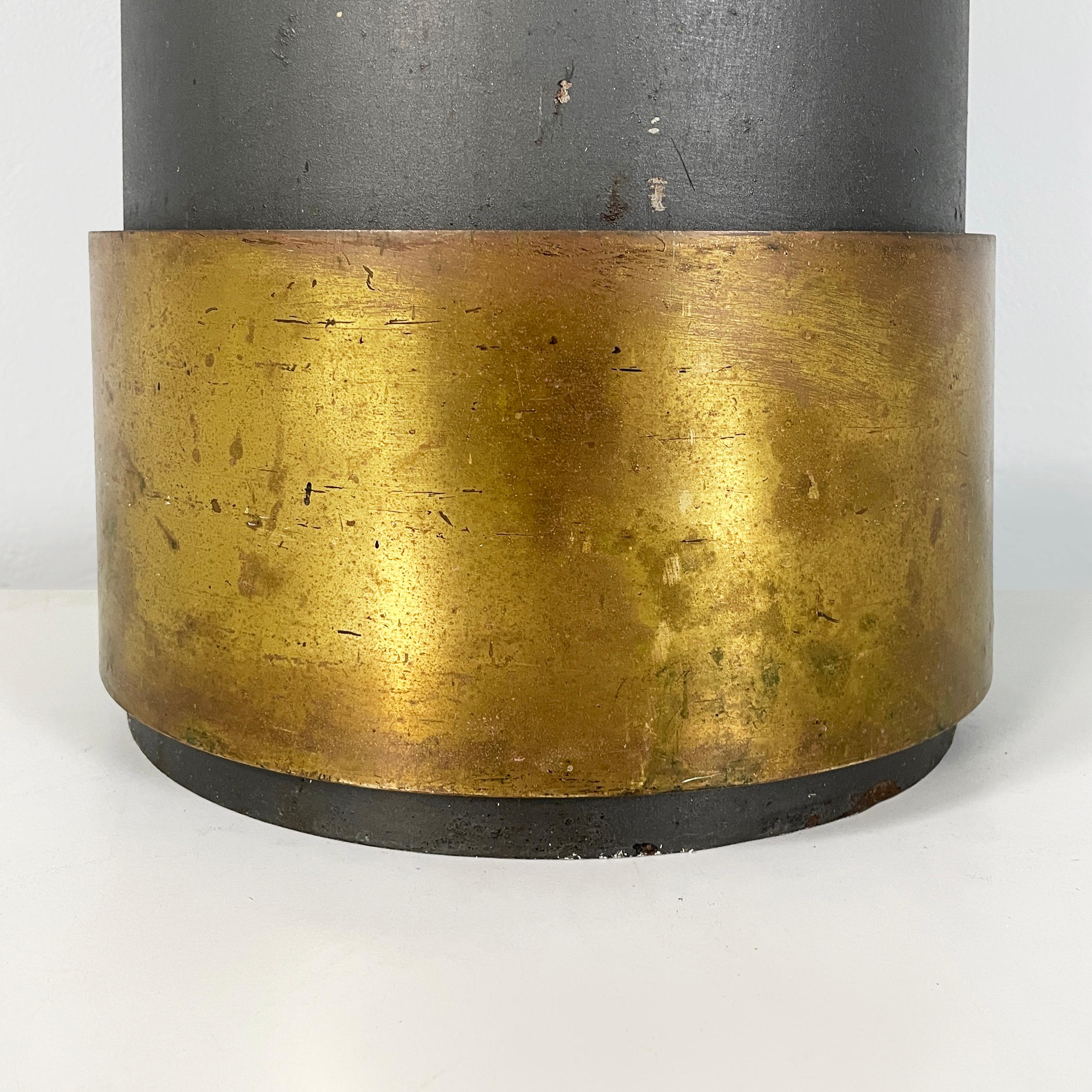 Italian mid-century modern Round umbrella stand in black metal and brass, 1960s 3