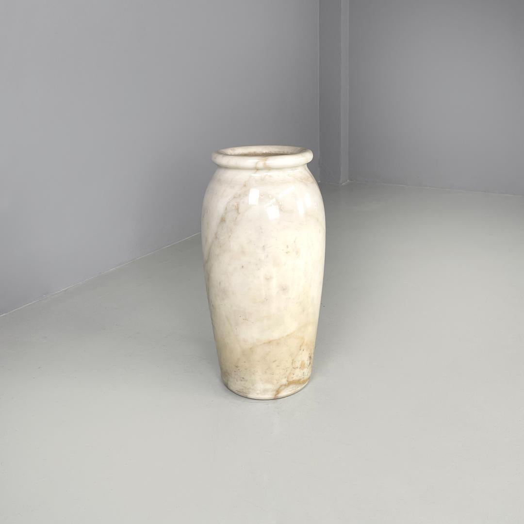Milieu du XXe siècle Porte-parapluies rond en marbre de Calacatta, Italie, milieu du siècle dernier, années 1950 en vente
