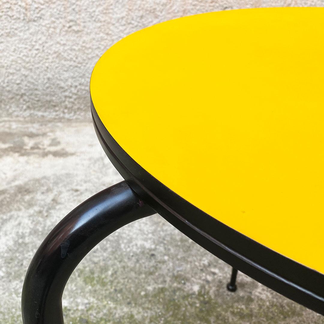 Italian Mid-Century Modern Round Yellow Laminate and Black Metal Bar Table 1950s For Sale 3
