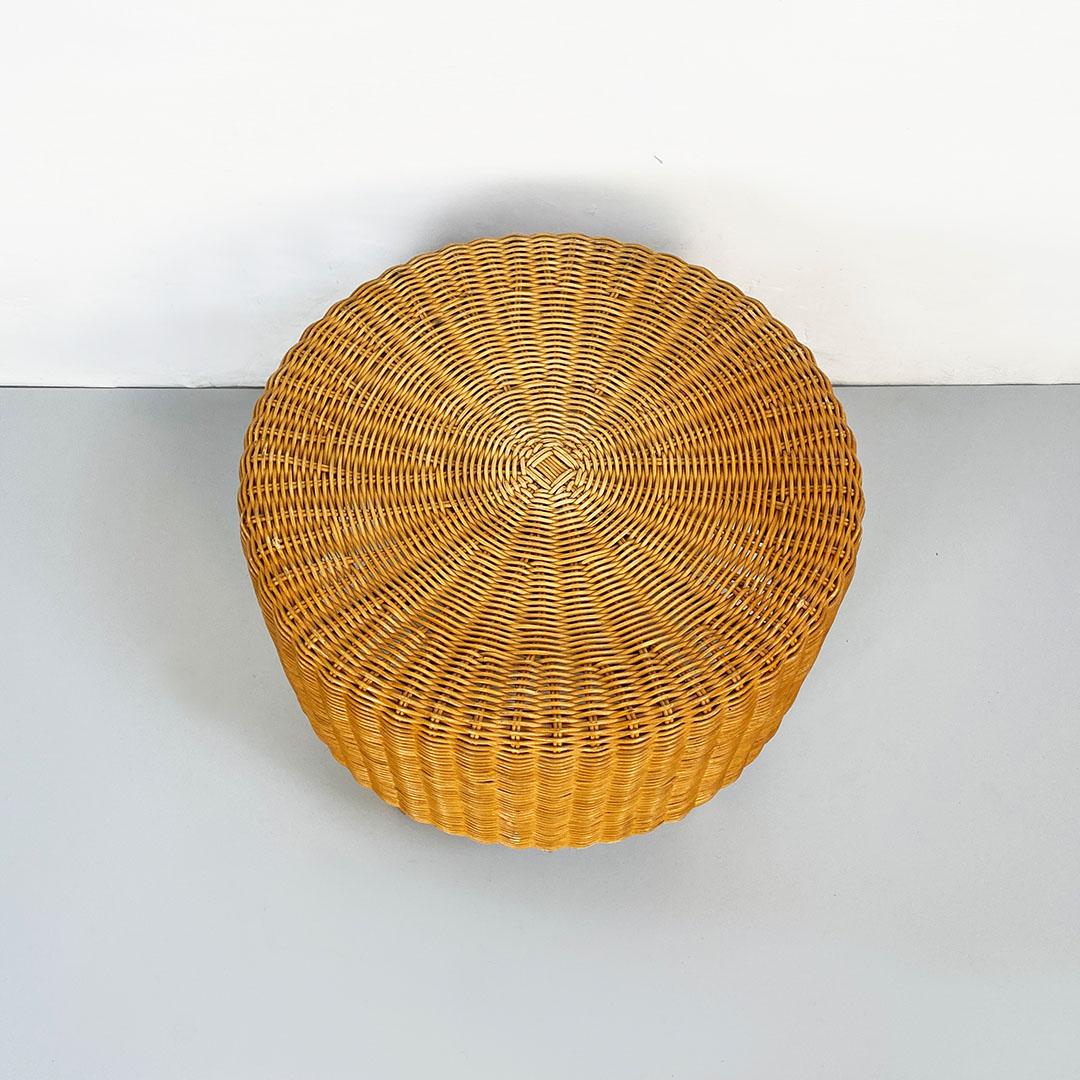 Italian Mid-Century Modern Rounded Wicker Pouf, 1960s For Sale 4