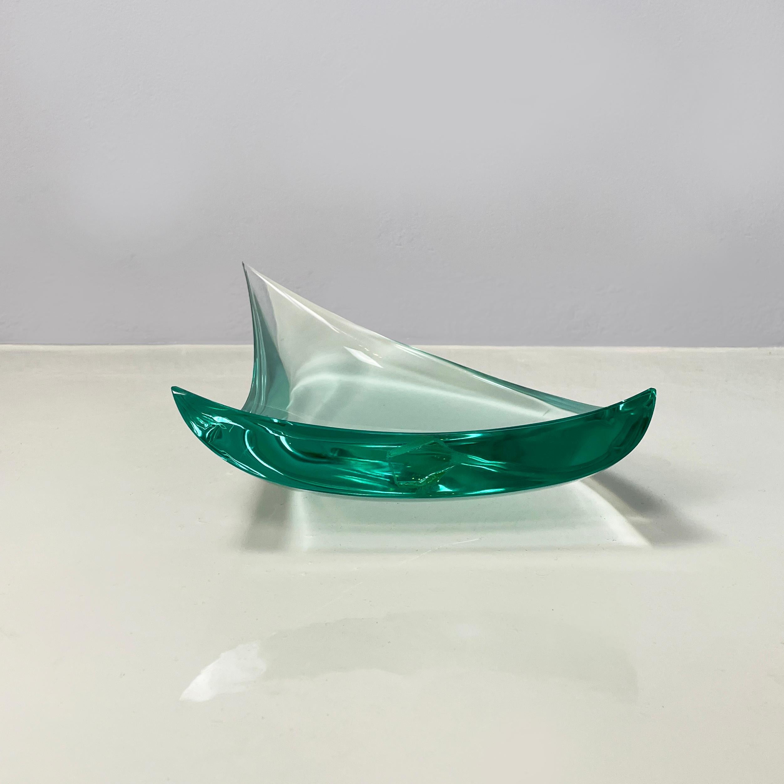 Mid-Century Modern Italian mid-century modern Sail object holder Centerpiece by Fontana Arte, 1960s For Sale