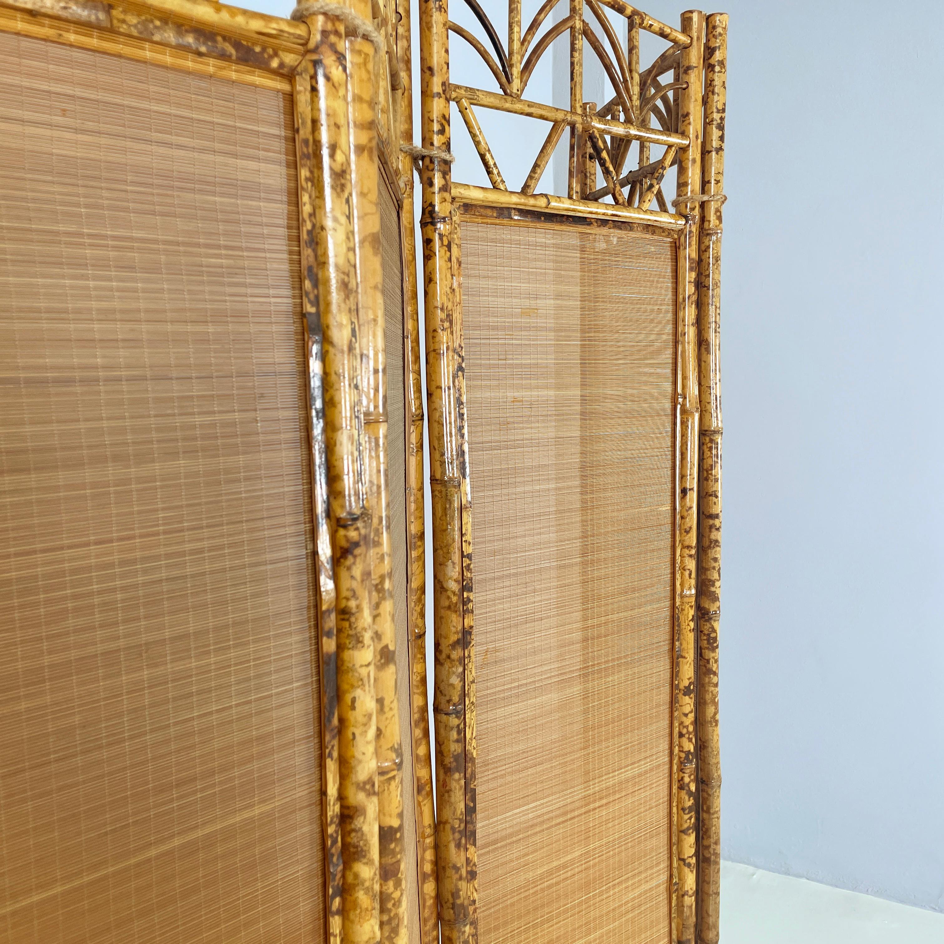 Bamboo Italian mid-century modern Screen in bamboo and rattan, 1950s For Sale