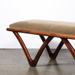Italienische Mid Century Modern Sculptural Graphic Walnuss & Taupe Mohair Bank