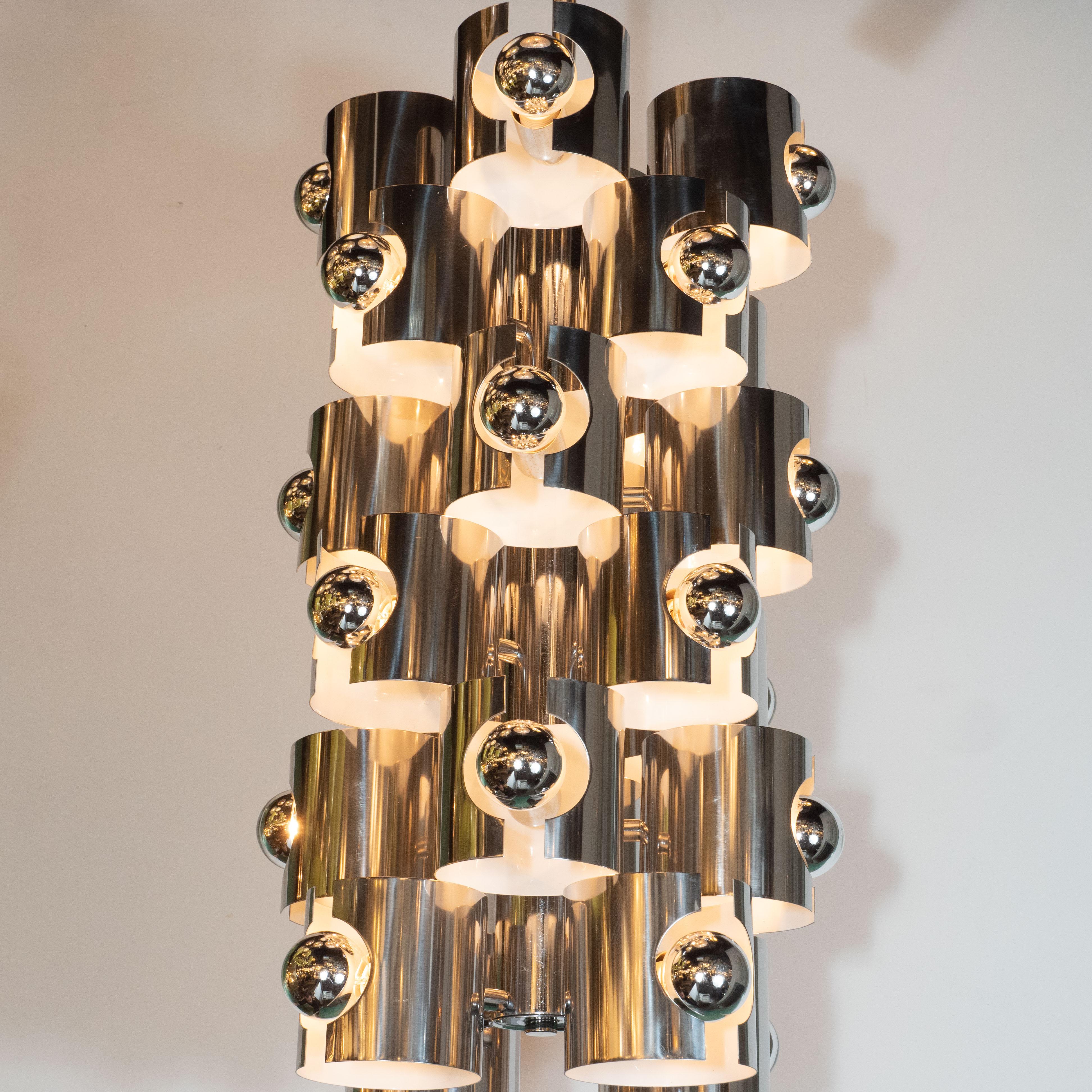 Mid-Century moderno Lampadario scultoreo italiano in cromo lucido del Mid-Century Modern di Sciolari in vendita