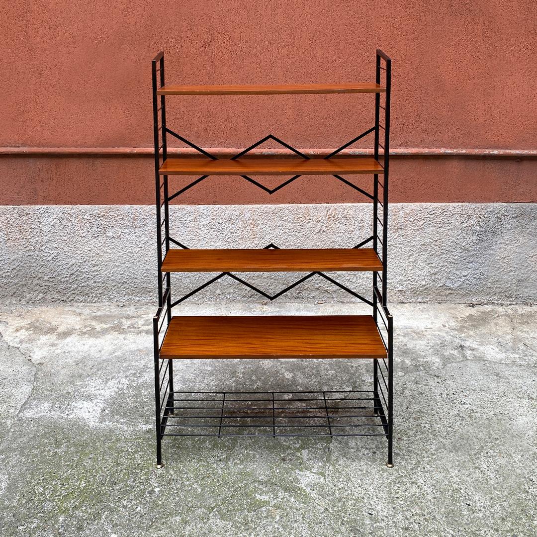 Italian Mid-Century Modern Self-Supporting String Bookcase with Brass, 1960s In Good Condition In MIlano, IT