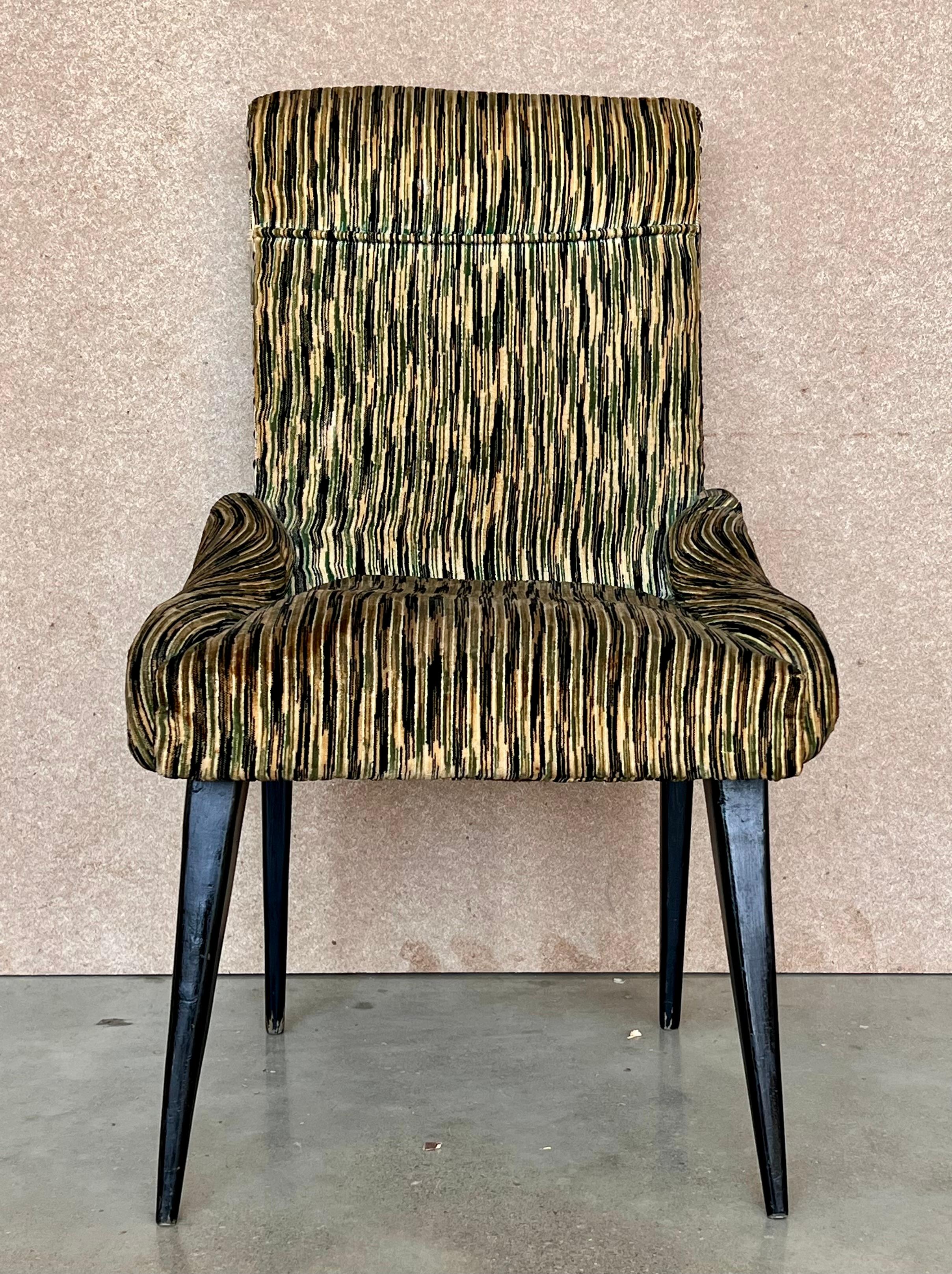 Velvet Italian Mid-Century Modern Set of 4 Chair in the Gio Point Style For Sale