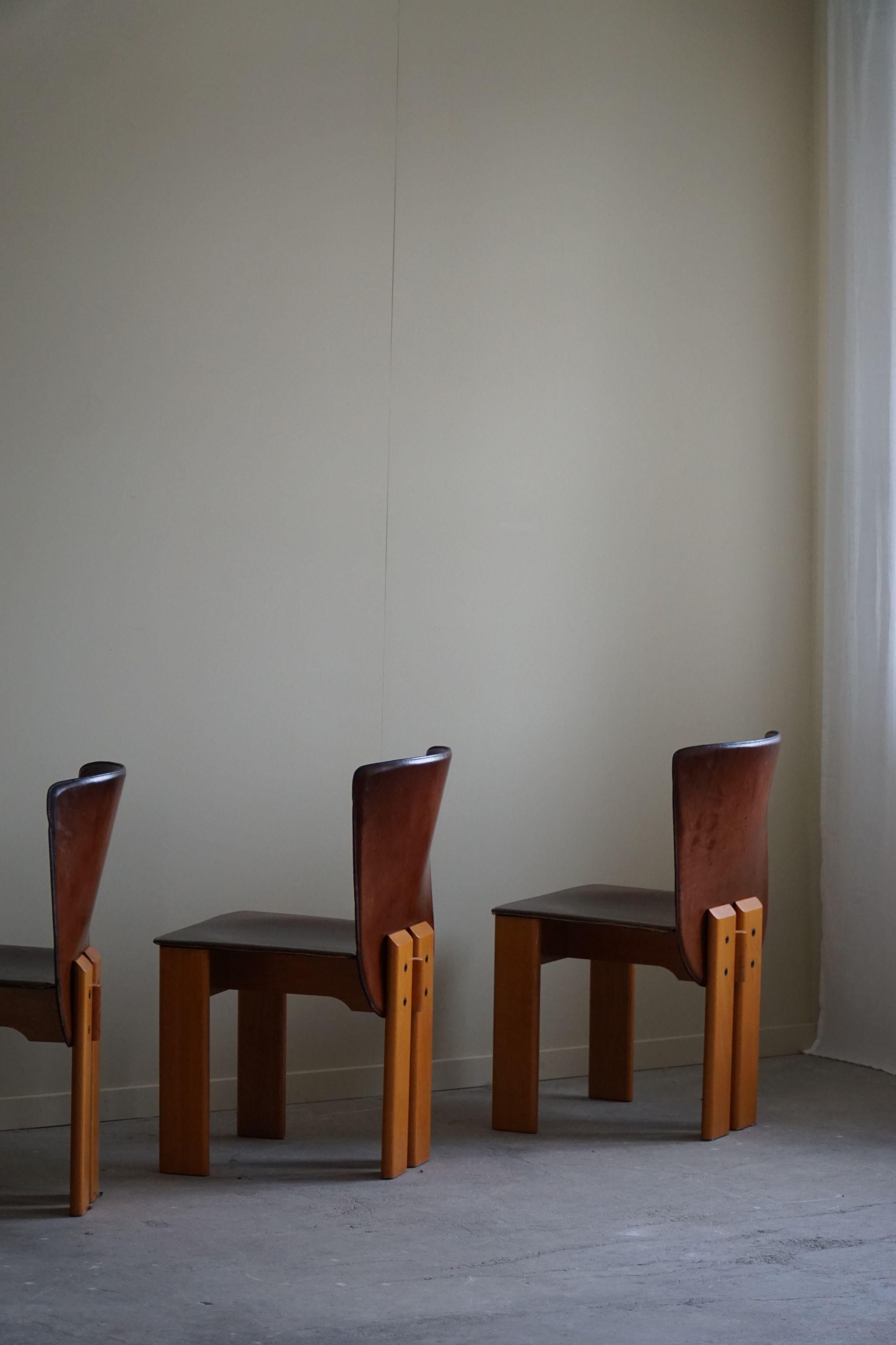 Italian Mid Century Modern, Set of 4 Leather Chairs, Tobia Scarpa Style, 1960s For Sale 6