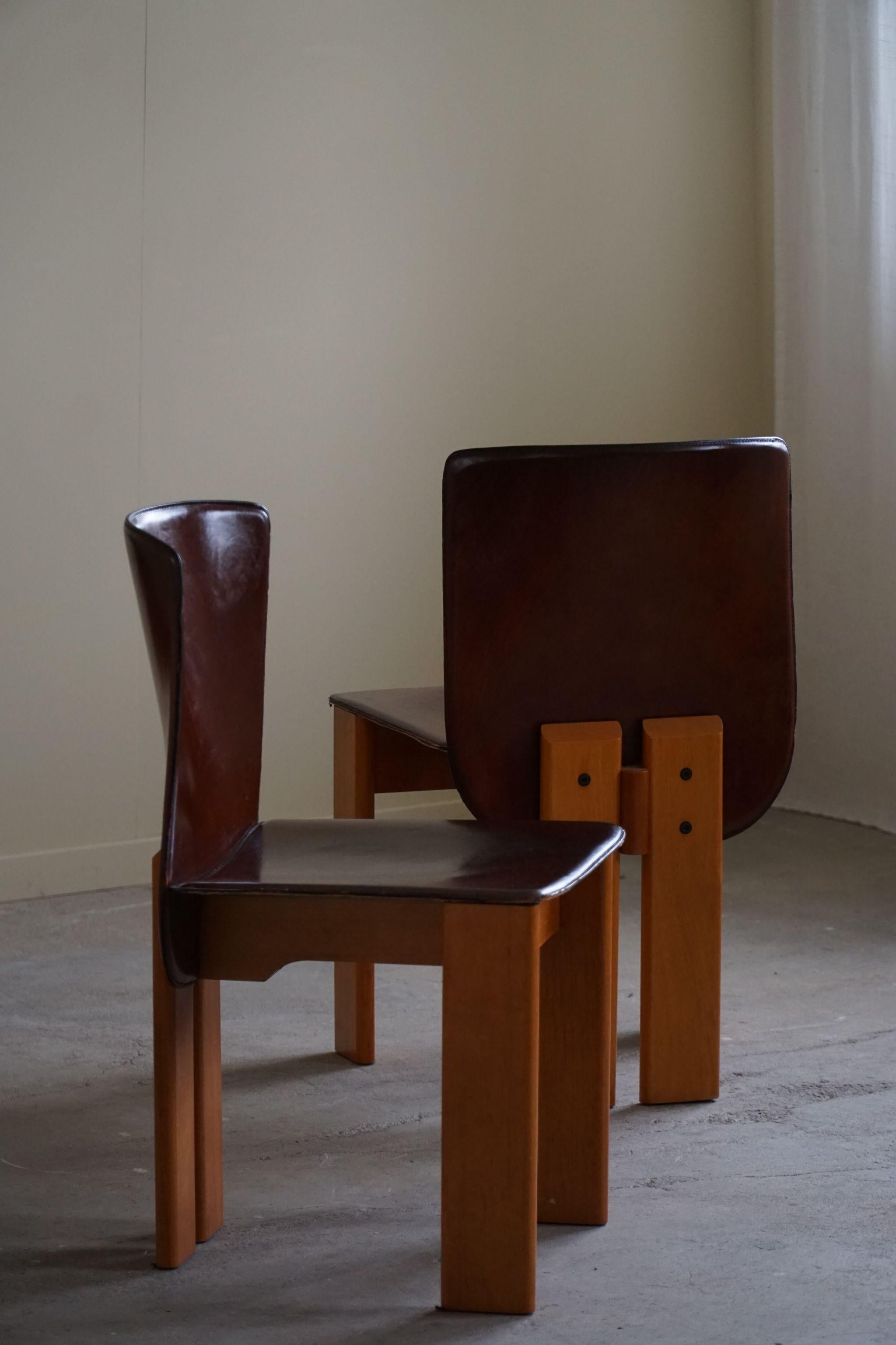 Italian Mid Century Modern, Set of 4 Leather Chairs, Tobia Scarpa Style, 1960s For Sale 9