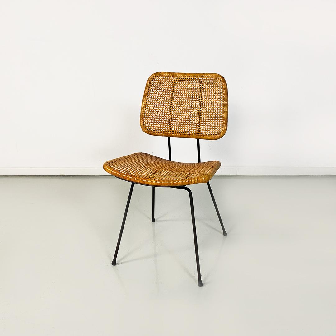 Italienische Mitte des Jahrhunderts modernen Satz von verschiedenen Korbwaren und schwarzem Metall Stühle 1960s im Angebot 4