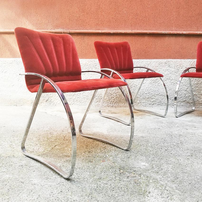 Italian Mid-Century Modern Set of Red Velvet and Chromed Chairs, 1970s In Good Condition For Sale In MIlano, IT