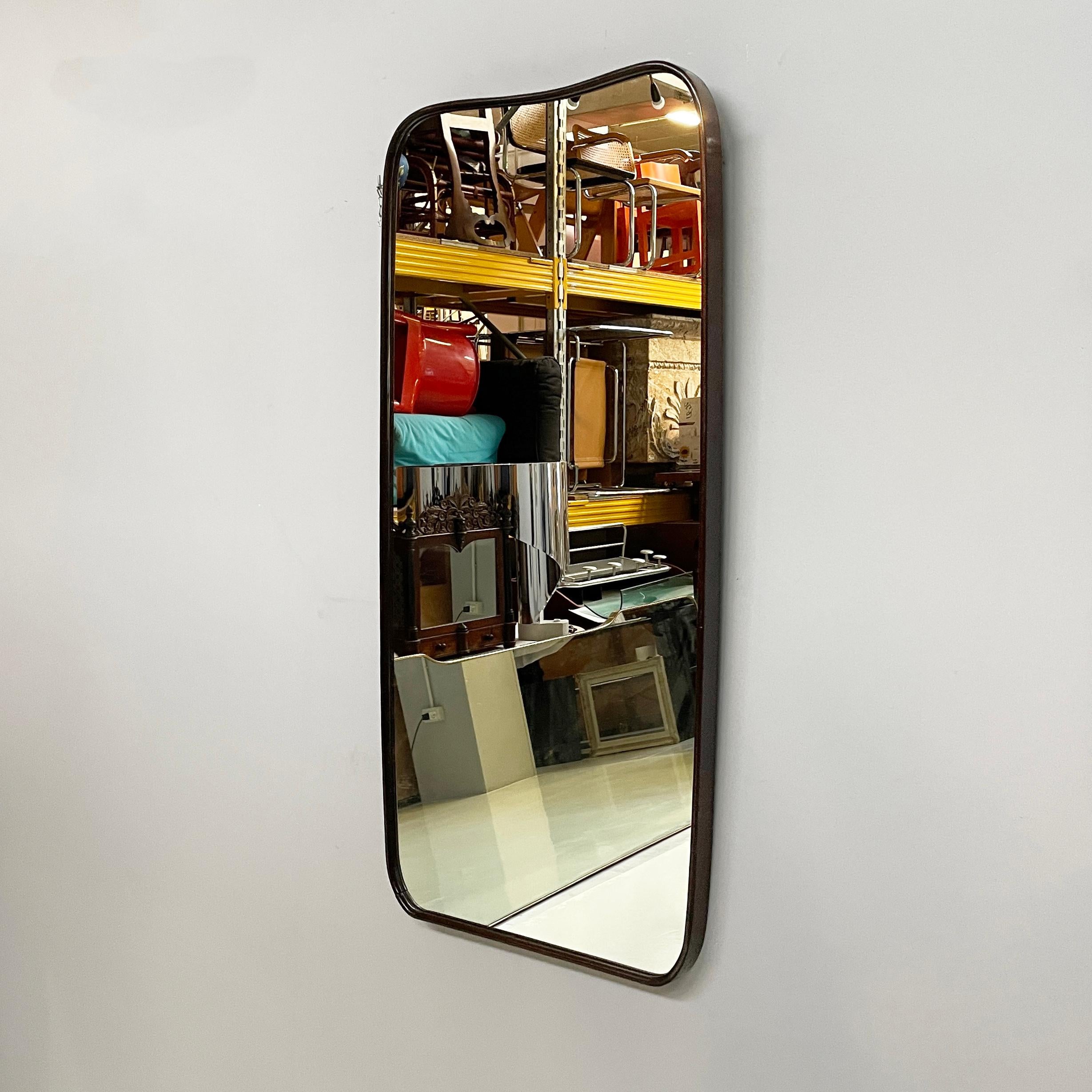 Mid-Century moderno Italian mid-century modern shaped wall mirror in wood, 1940s in vendita