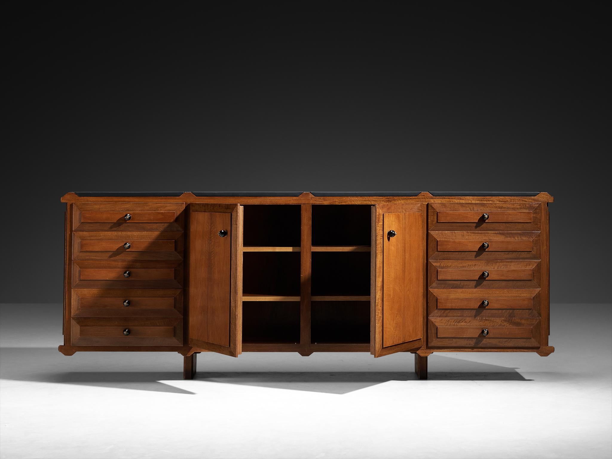 Italian Mid-Century Modern Sideboard with Drawers in Walnut and Brass For Sale 1