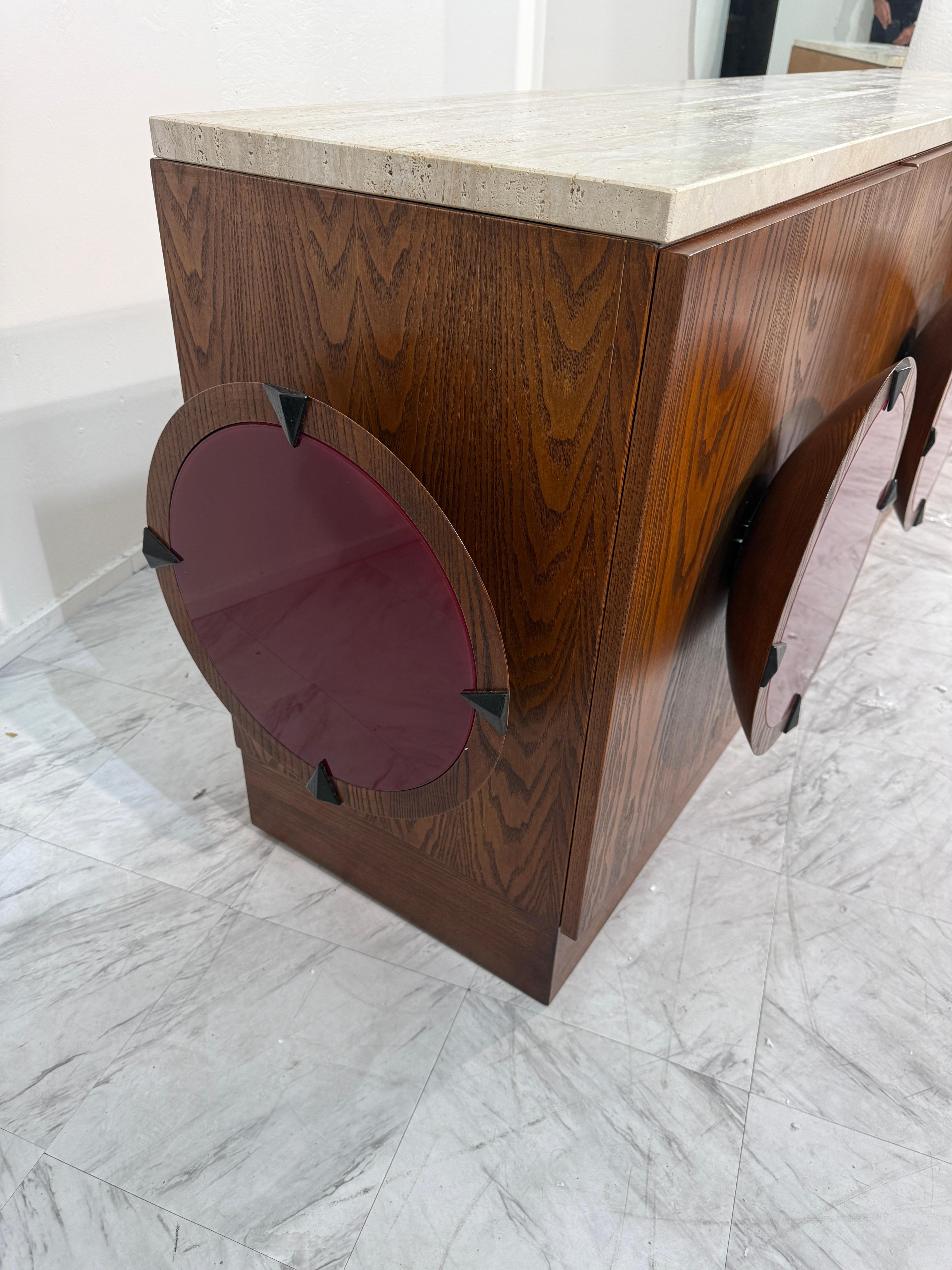 Italian Mid-Century Modern Sideboard with Travertine Top & Circular Red Accents In Good Condition For Sale In Los Angeles, CA