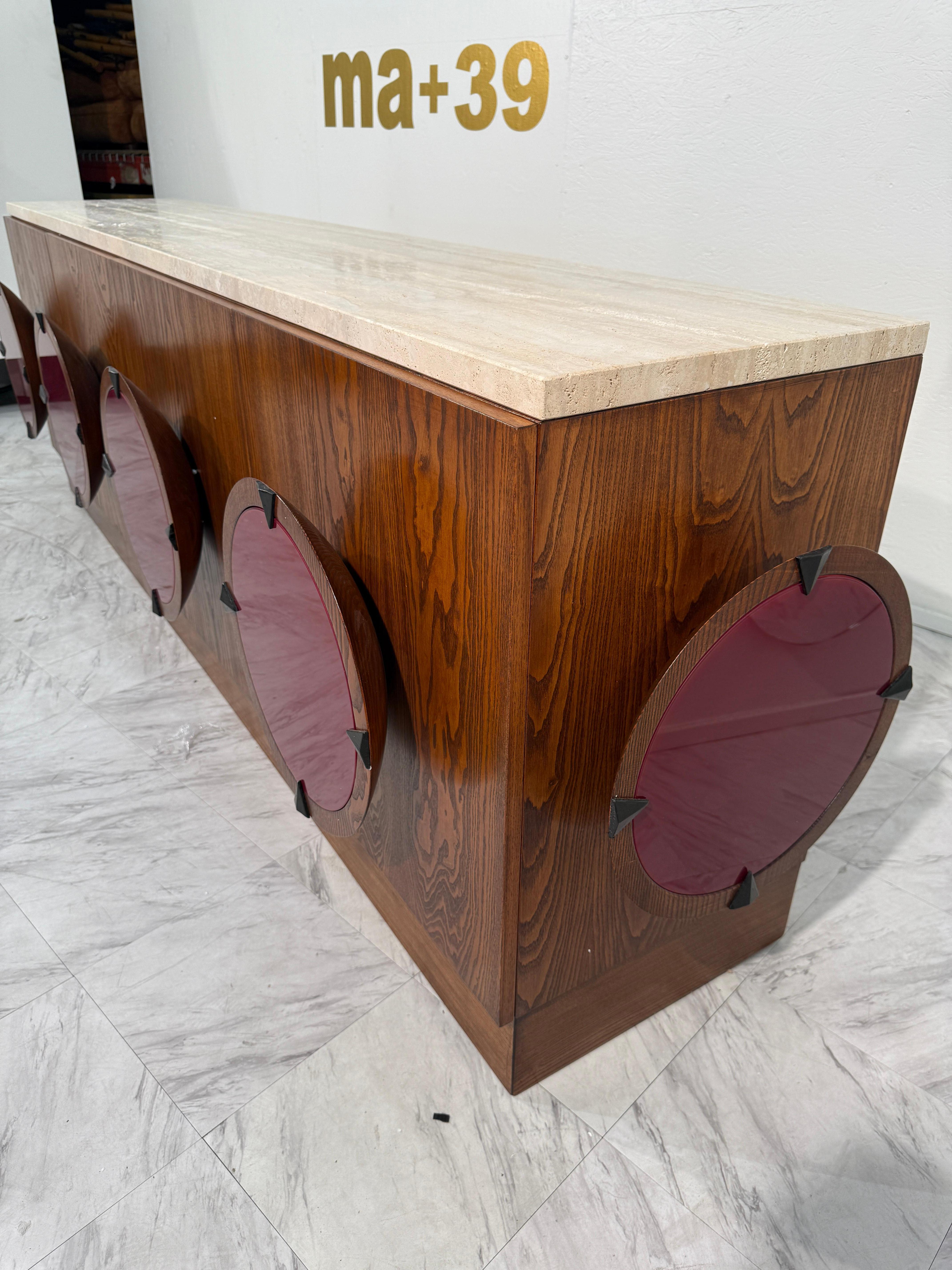 Italian Mid-Century Modern Sideboard with Travertine Top & Circular Red Accents For Sale 5