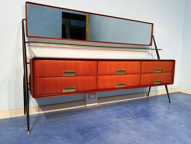 Italian Mid-Century Modern Silvio Cavatorta Sideboard, Dresser, 1950s In Good Condition For Sale In Traversetolo, IT