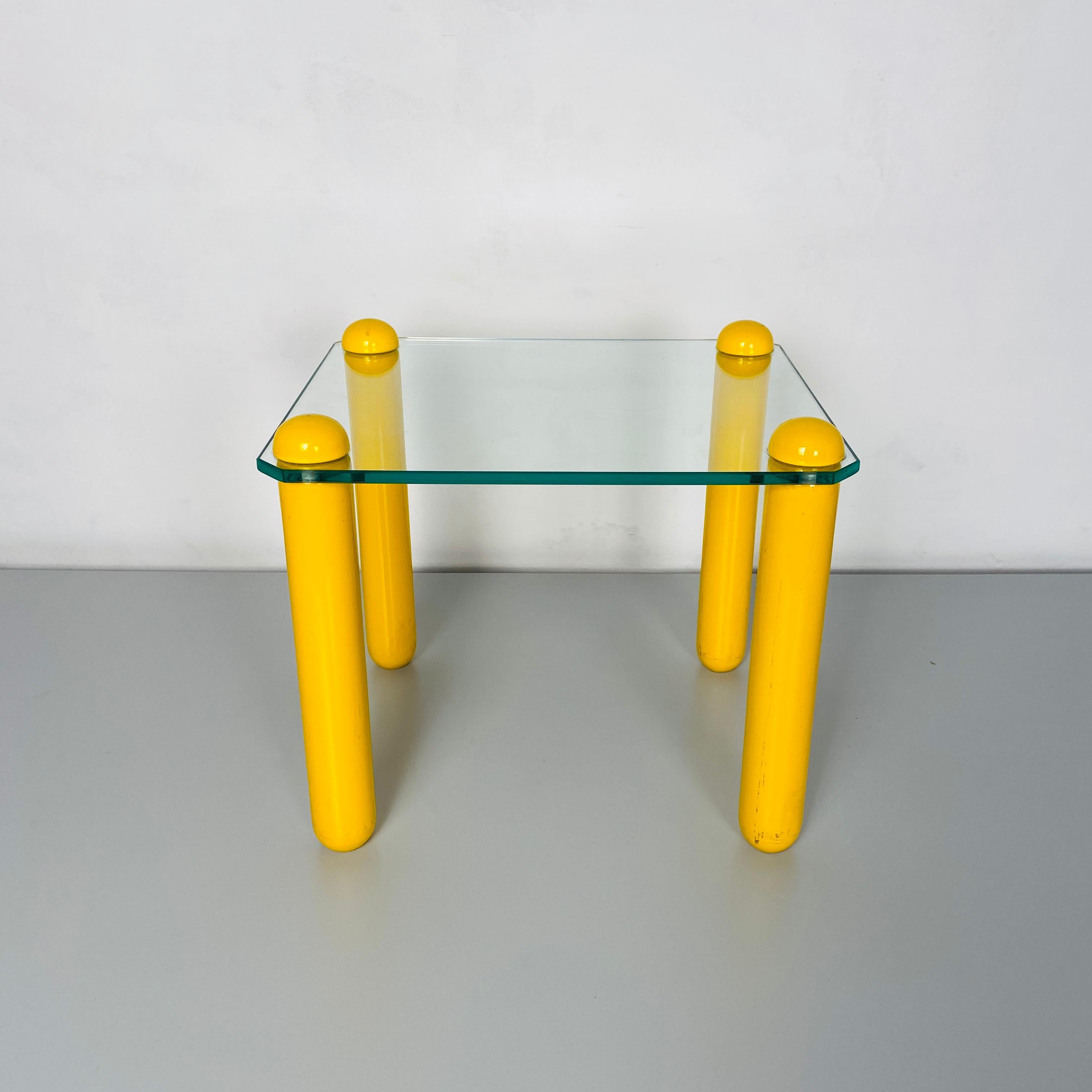 Italian Mid-Century Modern Small Glass Coffee Table with wooden Legs, 1980s In Good Condition In MIlano, IT