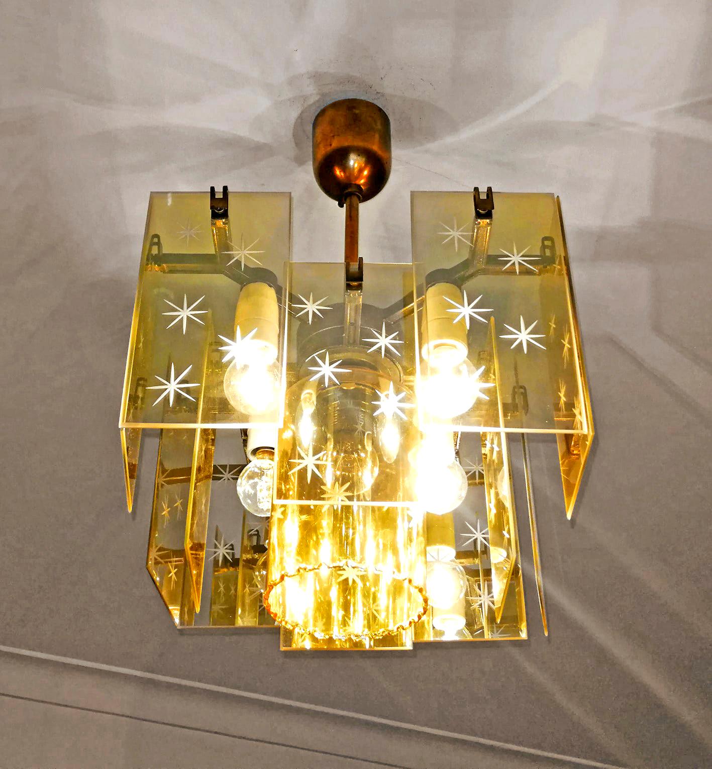 Italian Mid-Century Modern Smoked Amber Gold Cut Glass Fontana Style Chandelier For Sale 4