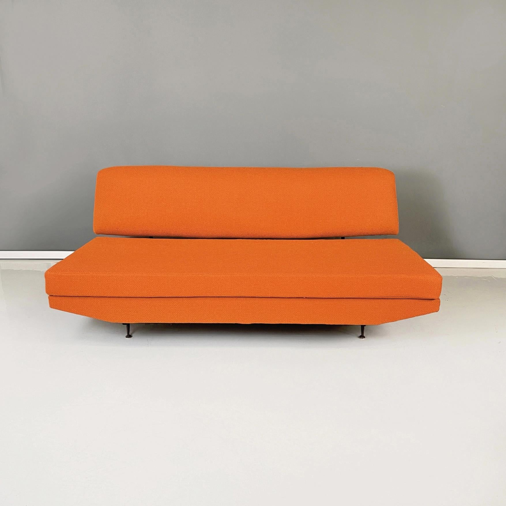 Italian Mid-Century Modern Sofa and Bed in orange Fabric and Black Metal, 1960s In Good Condition In MIlano, IT