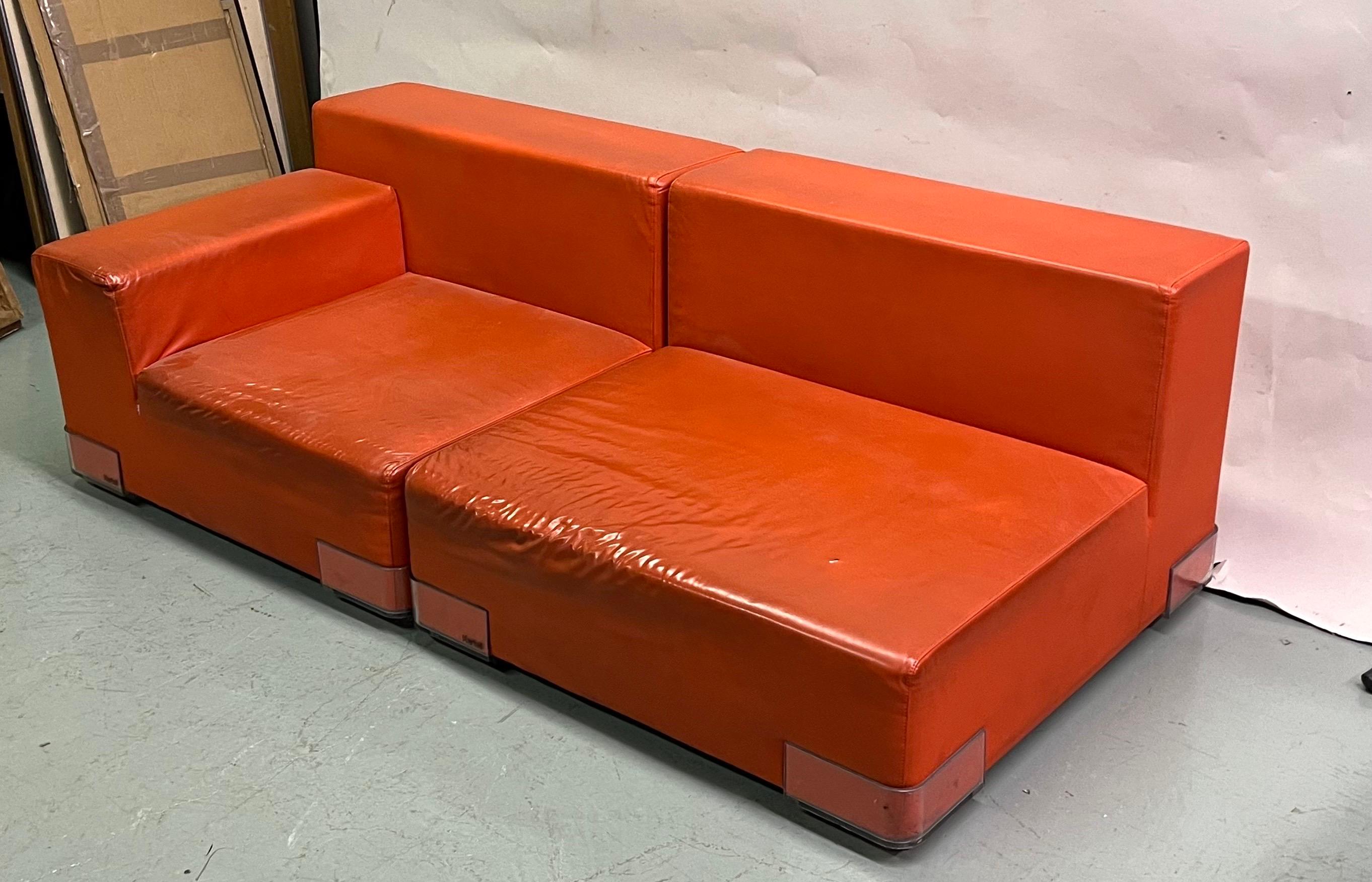 Italienisches Sofa der Jahrhundertmitte von Piero Lissoni, um 1970  (Kunststoff) im Angebot