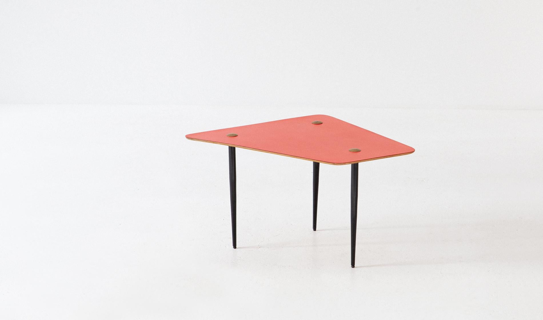 Italian Mid-Century Modern Soft Red and Brass Coffee Table, 1950s 4