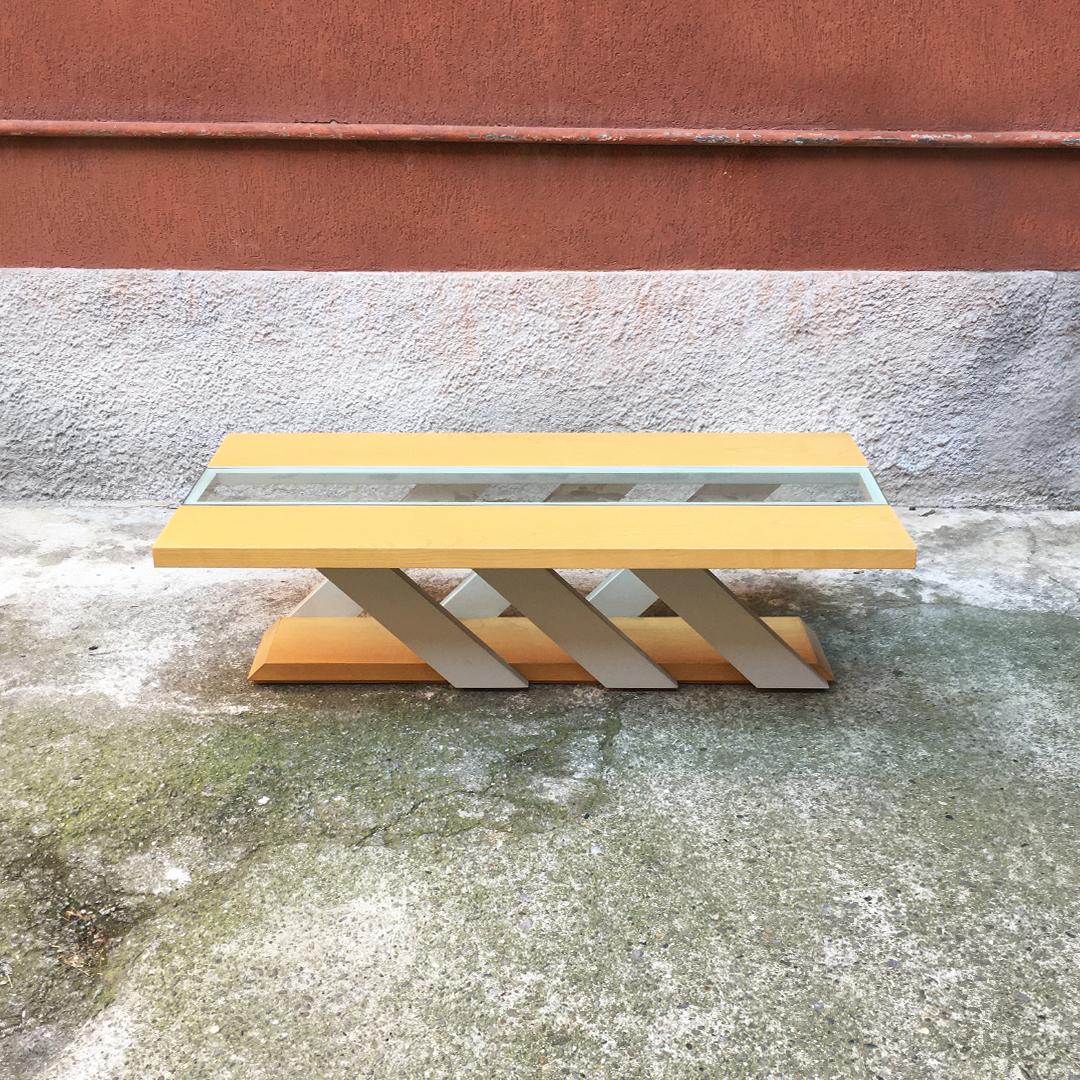 Italian Mid-Century Modern Solid Wood Coffee Table with Central Glass, 1980s In Good Condition In MIlano, IT