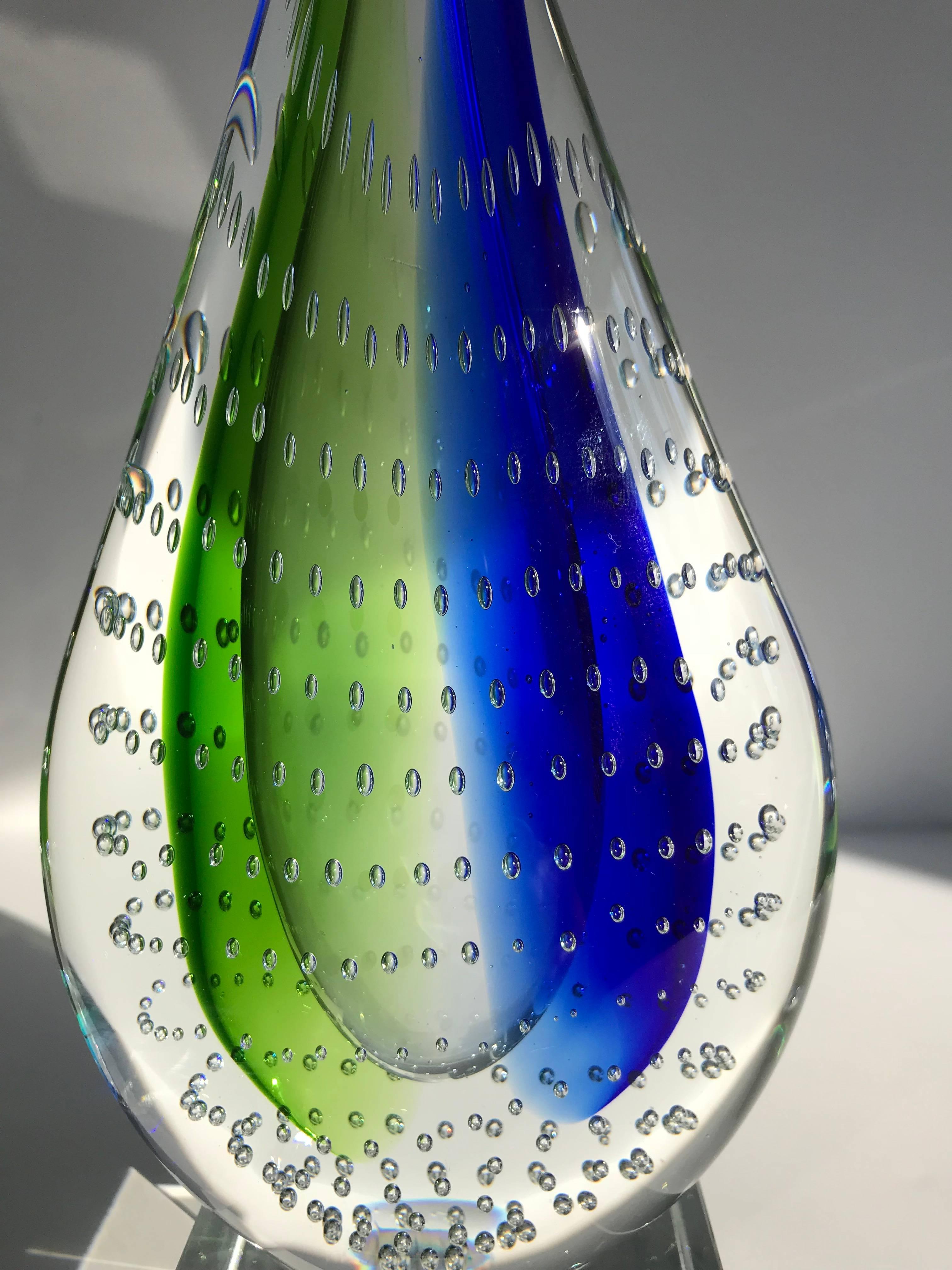 Teardrop Sculpture in Green and Blue Sommerso Blown Glass, circa 1980s In Good Condition In Fort Lauderdale, FL