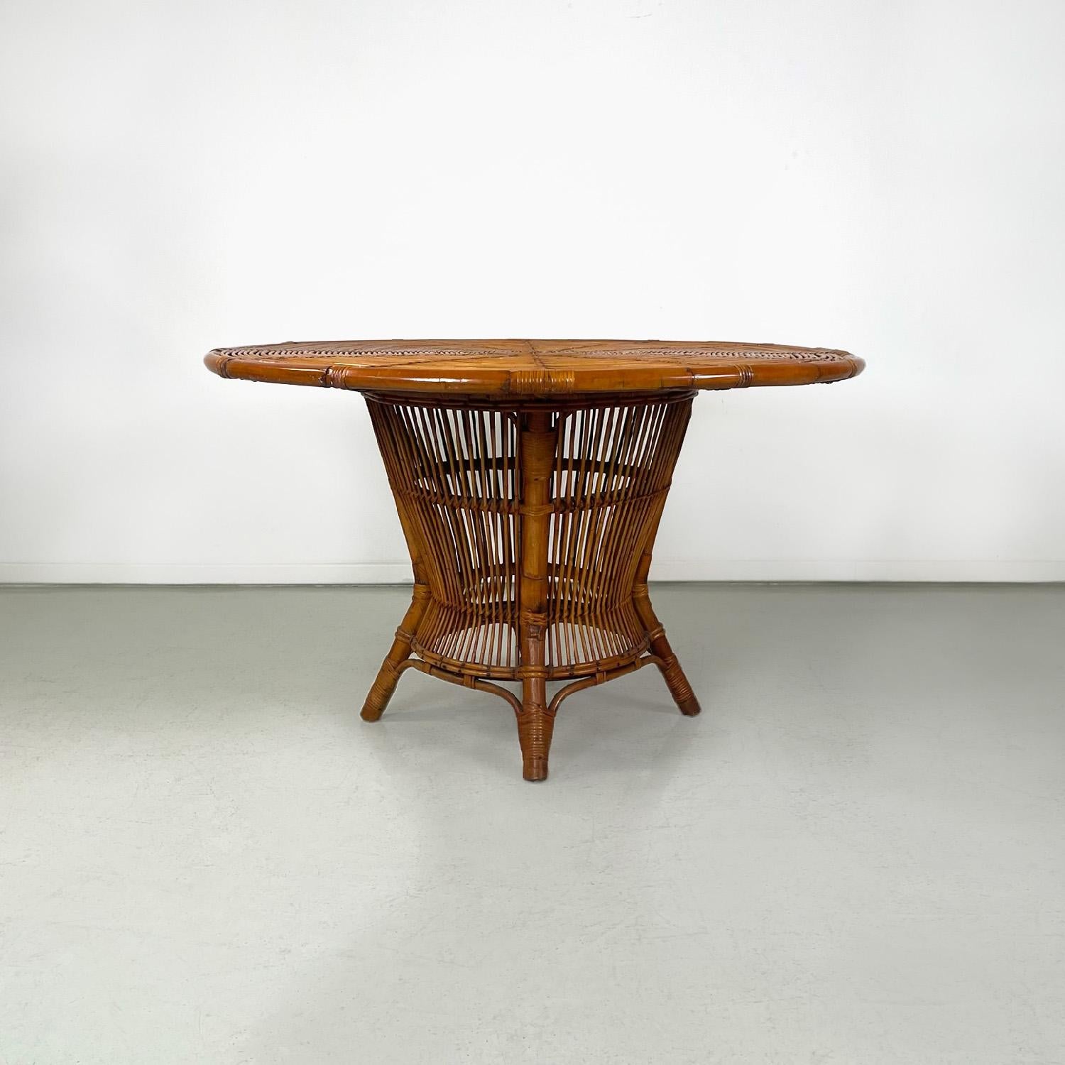 Italian mid-century modern spiral round top rattan four legs dining table, 1960s In Good Condition In MIlano, IT
