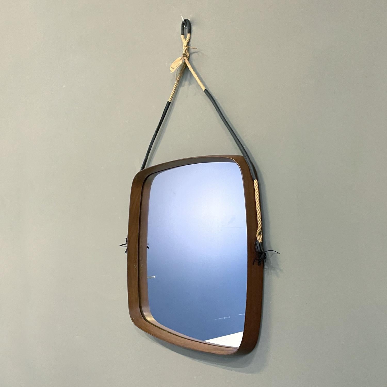 Italian mid-century modern squared wooden wall mirror with rope, 1960s In Good Condition For Sale In MIlano, IT