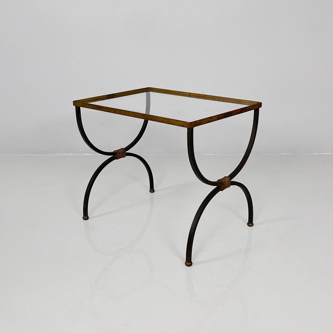 Italian mid-century modern stackable metal and glass coffee tables, 1940s In Distressed Condition For Sale In MIlano, IT