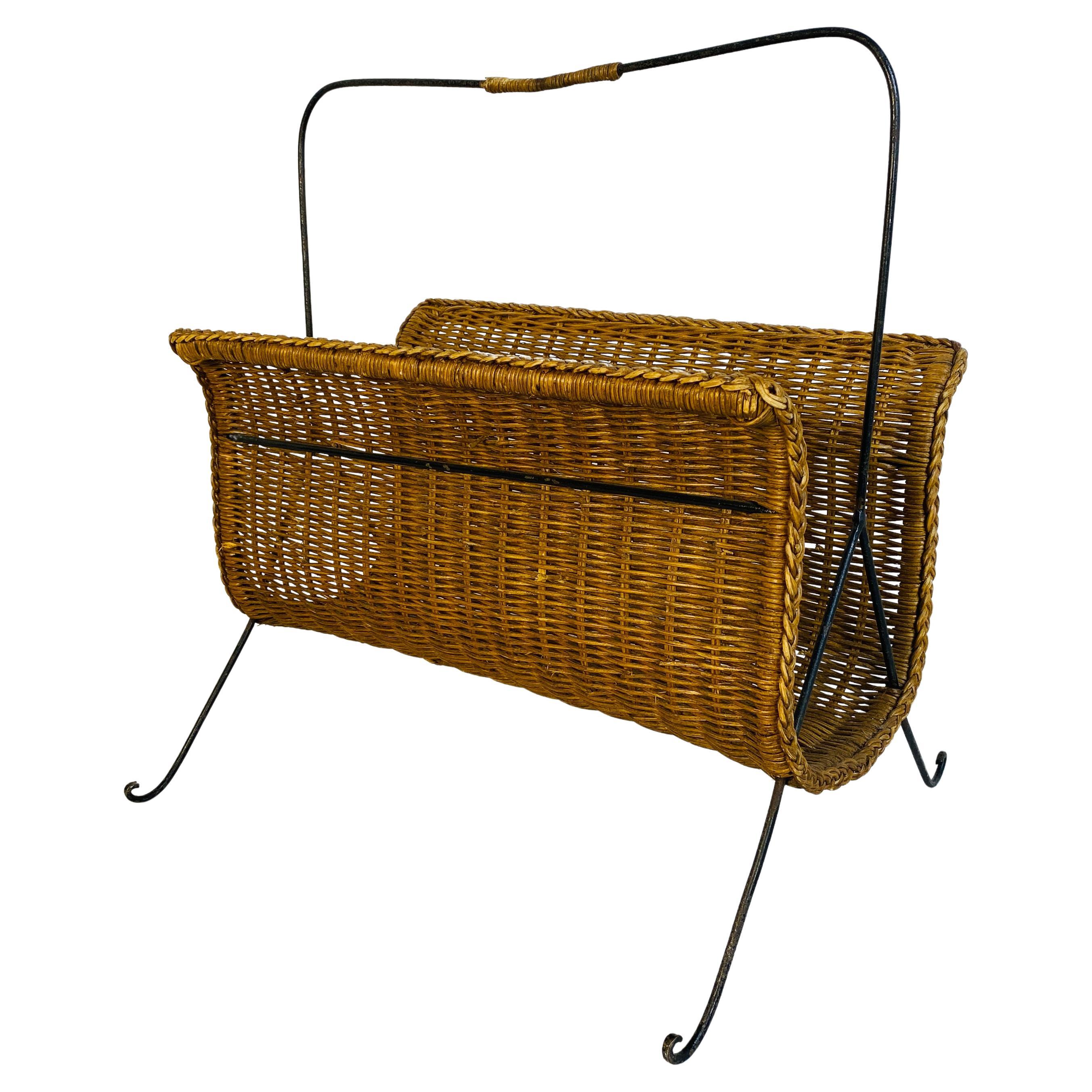 Italian Mid-Century Modern Straw Magazine Rack with Metal Structure, 1970s For Sale