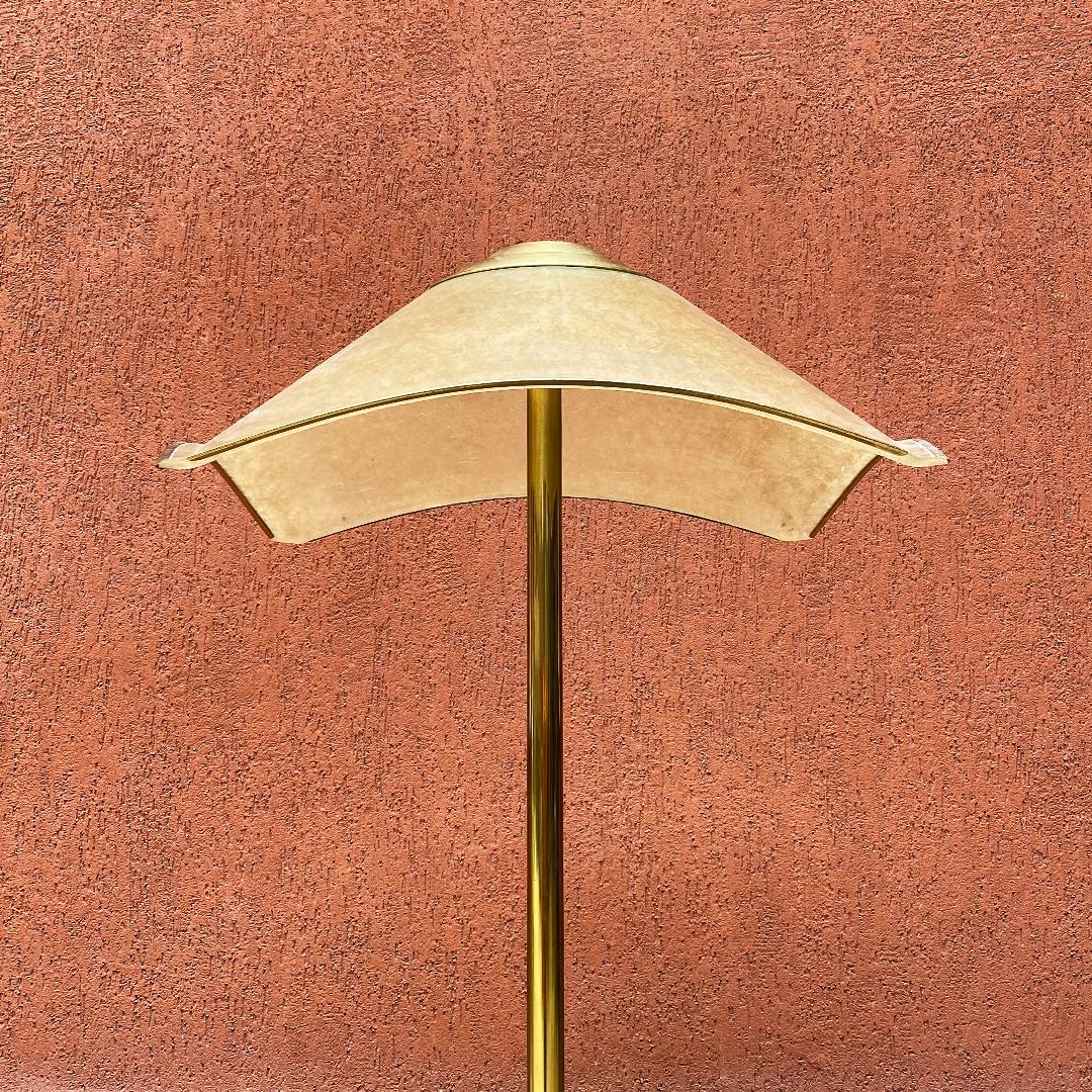 Late 20th Century Italian Mid-Century Modern Style Brass and Plexiglass Floor Lamp, 1980s
