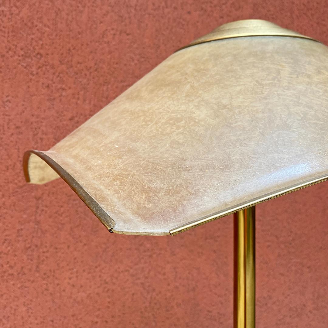 Italian Mid-Century Modern Style Brass and Plexiglass Floor Lamp, 1980s 1