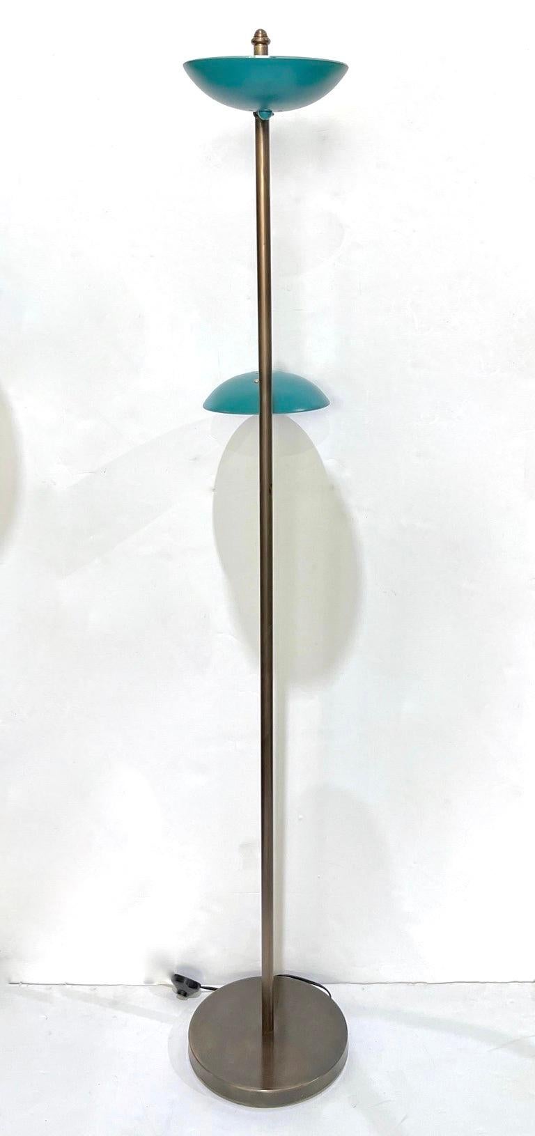 Verstellbare italienische Stehlampe aus Bronze im modernen italienischen Mid-Century-Stil in Meeresblau lackiert im Angebot 8
