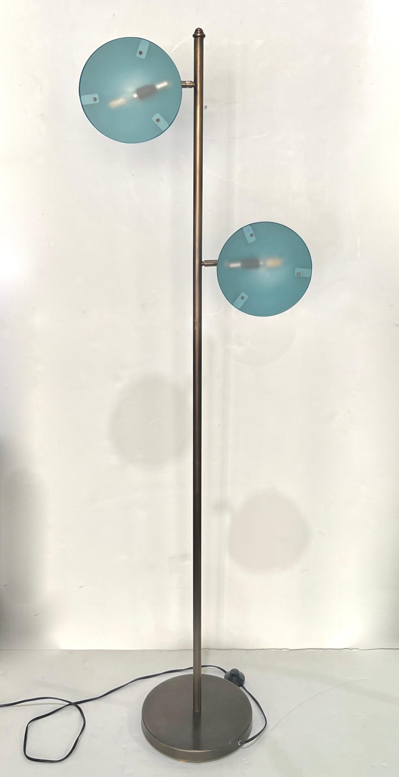 Verstellbare italienische Stehlampe aus Bronze im modernen italienischen Mid-Century-Stil in Meeresblau lackiert im Zustand „Neu“ im Angebot in New York, NY