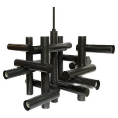 Lampadario italiano a stelo tubolare in stile Mid Century Modern Jonathan Adler Milano