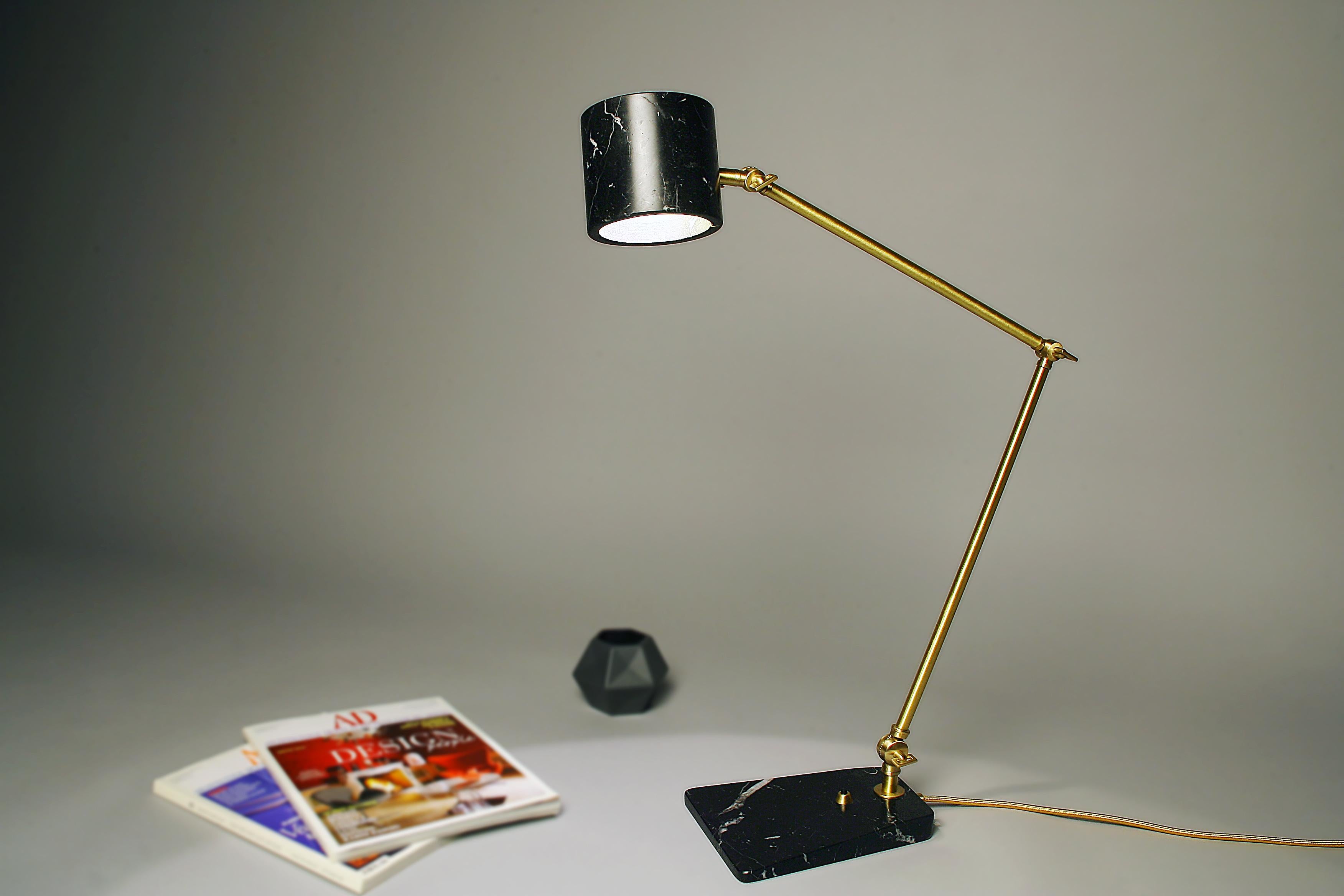 Italian Mid-Century Modern Style White Marble Brass Flamingo Desk Table Lamp 2