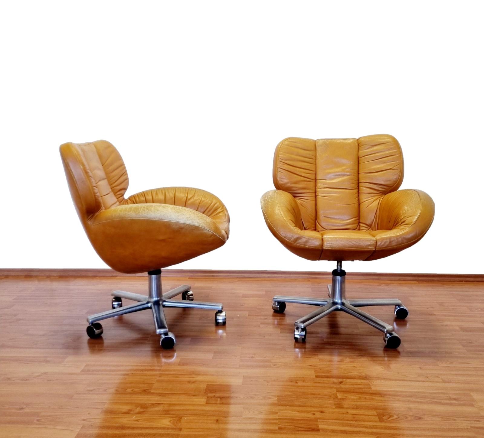 Italian Mid Century Modern Swivel Office Armchair,  Italy 70s In Good Condition In Lucija, SI