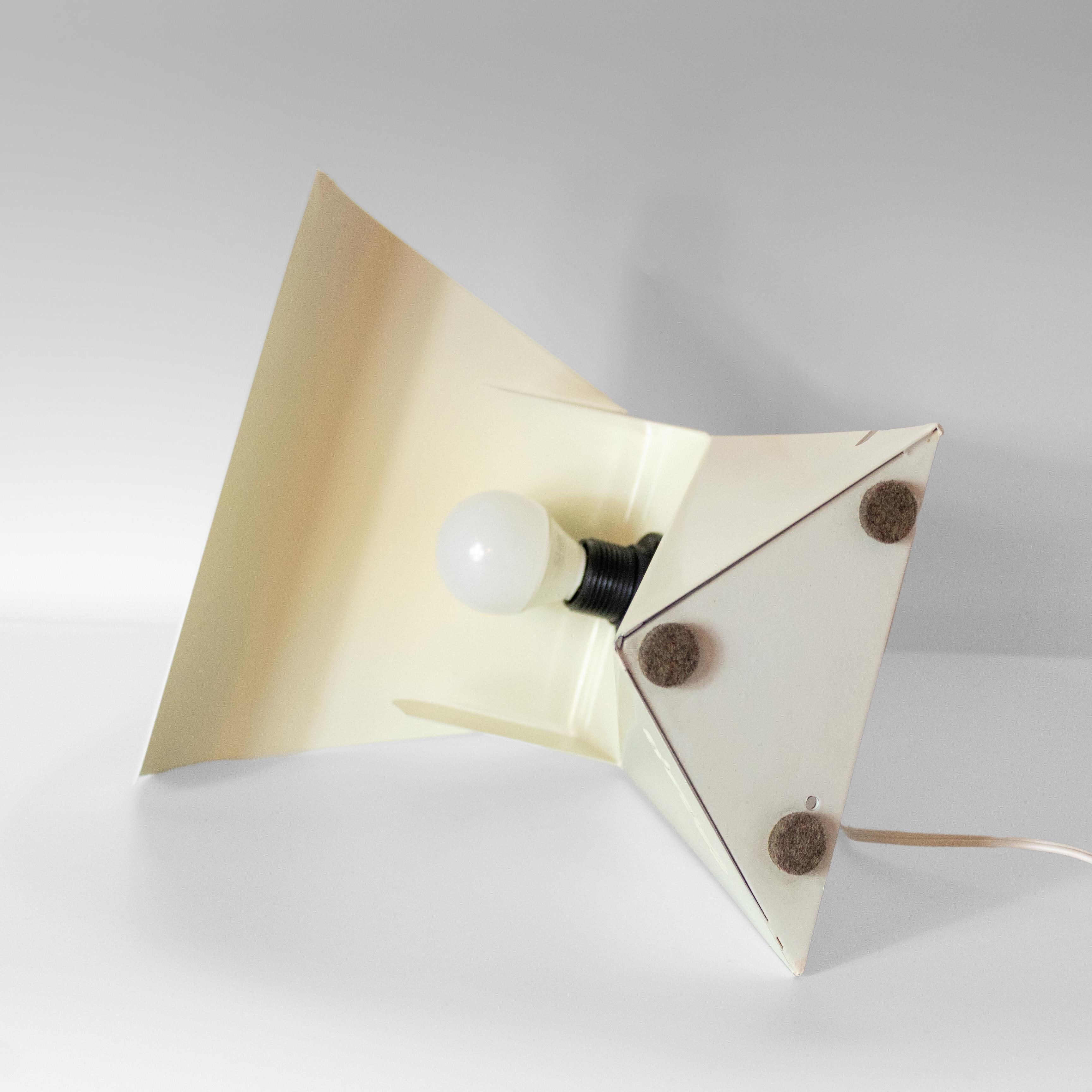 Italian Mid Century Modern Table Lamp, Design by G. Grego For Sale 5