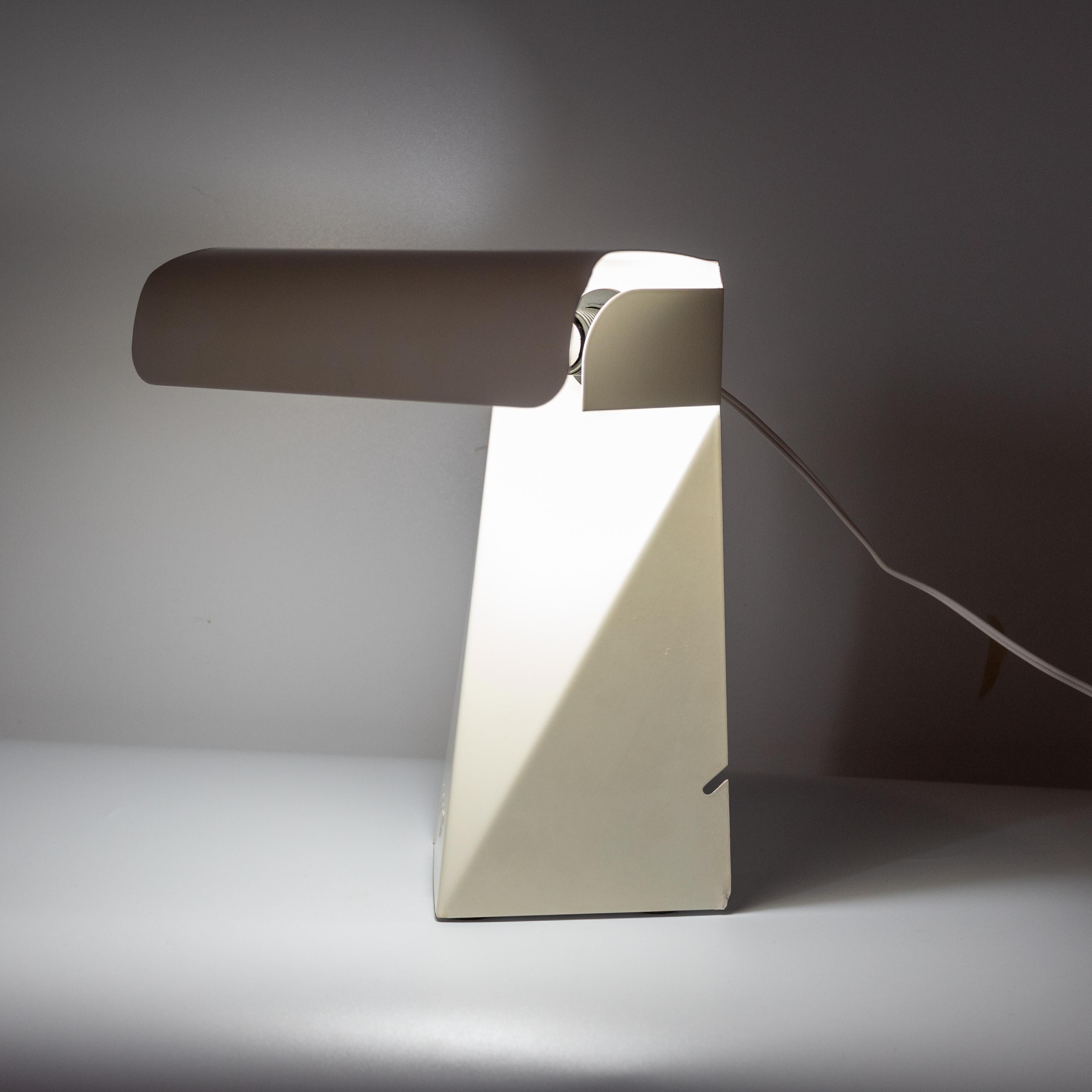 Italian Mid Century Modern Table Lamp, Design by g. Grego

Rare Mid-Century Modern Table Lamp, showcasing a remarkable transformation of simple materials into a refined and ecletic form. 

This Italian desk lamp, likely hailing from the innovative
