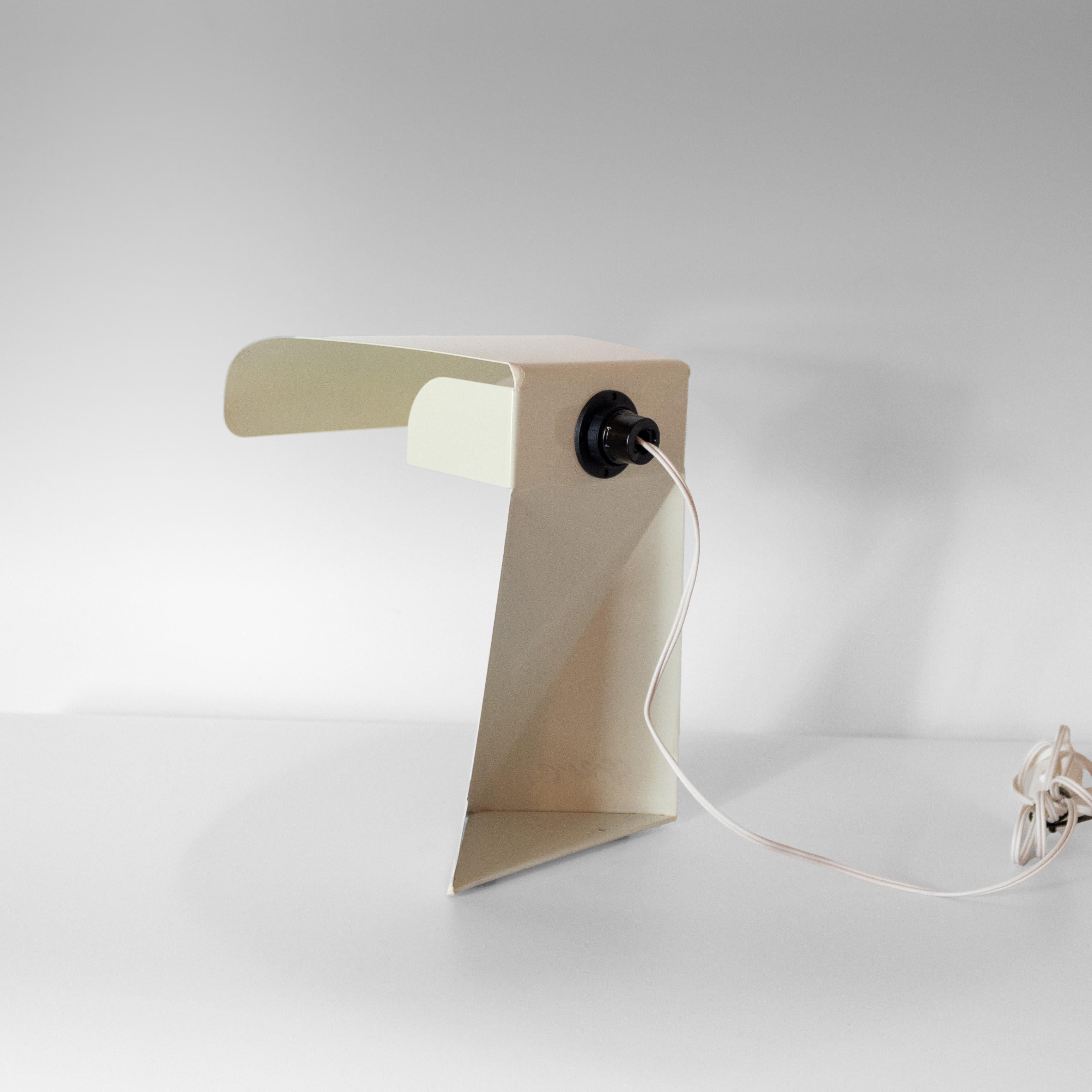 Late 20th Century Italian Mid Century Modern Table Lamp, Design by G. Grego For Sale