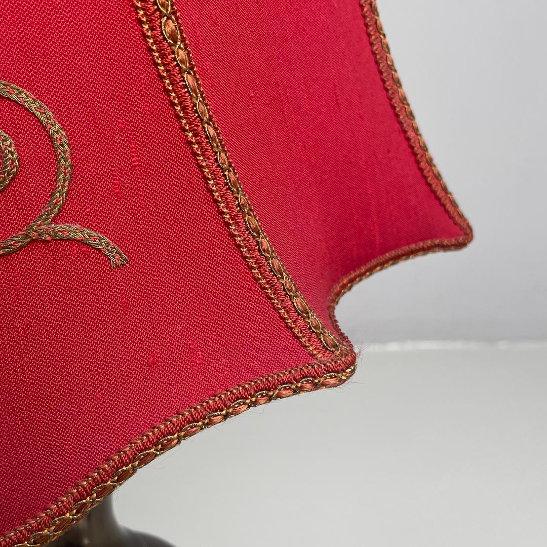 Italian mid-century modern table lamp red fabric shade with decorations, 1950s For Sale 5